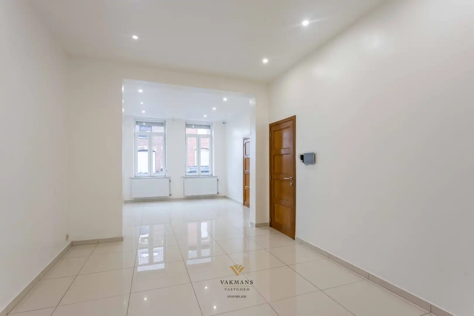 Ruime woning met 4 slaapkamers op rustige locatie foto 11