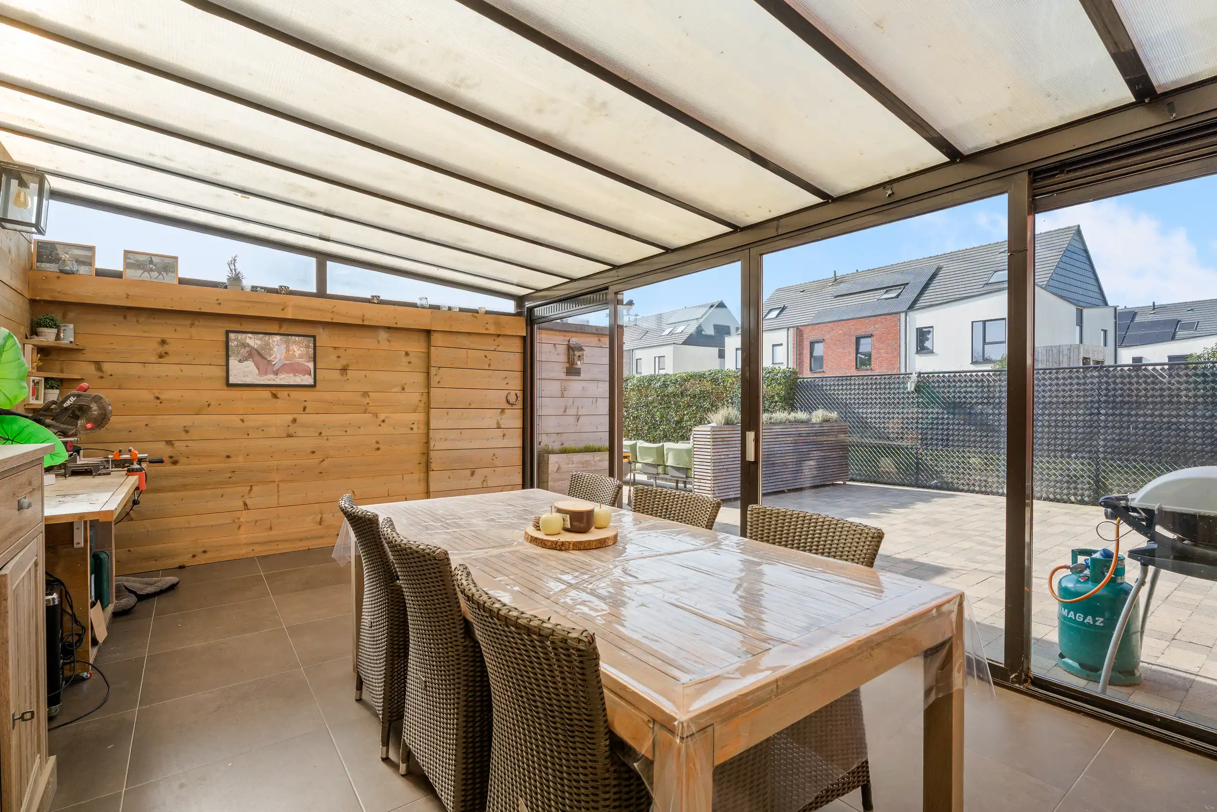 Instapklare halfopen bebouwing met zonnige tuin foto 5