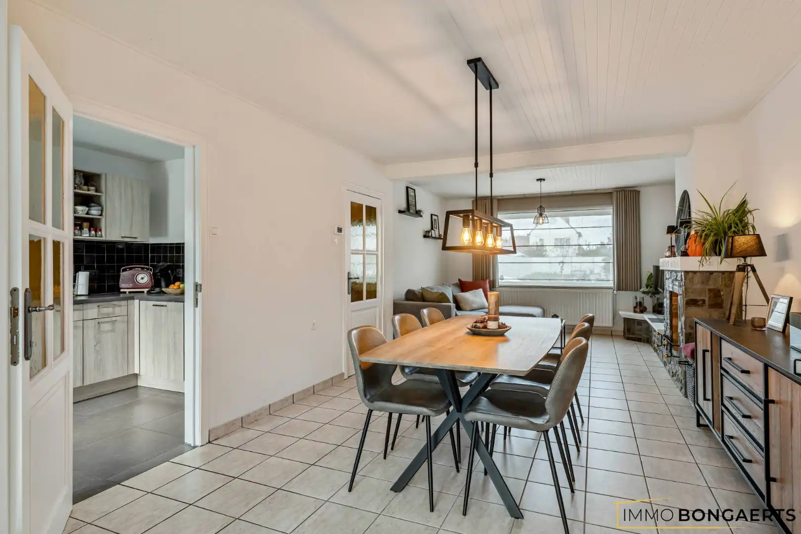 Instapklare woning op rustige ligging in As foto 7