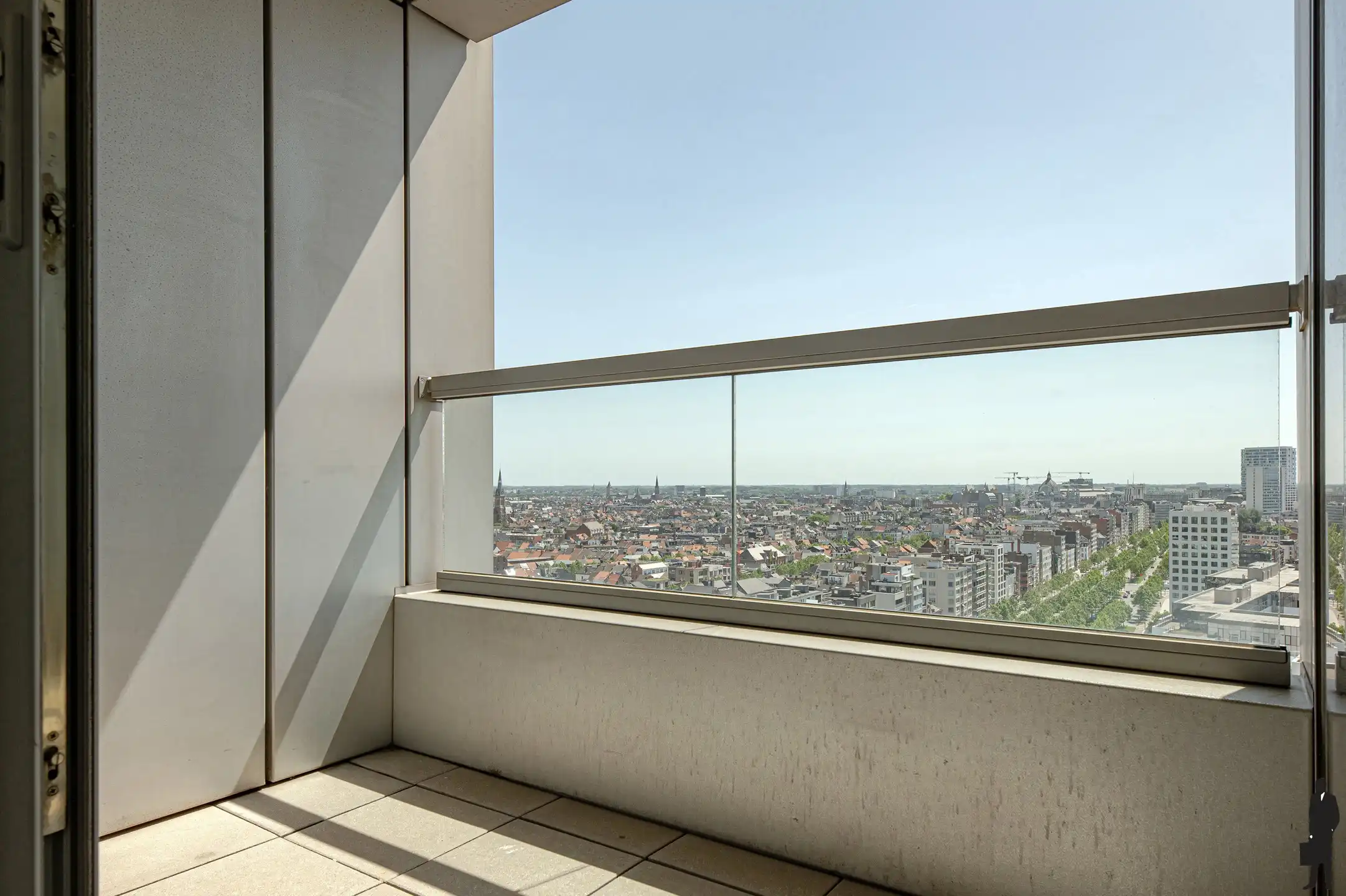 Exclusief wonen met adembenemend panoramisch uitzicht in hartje Antwerpen foto 9
