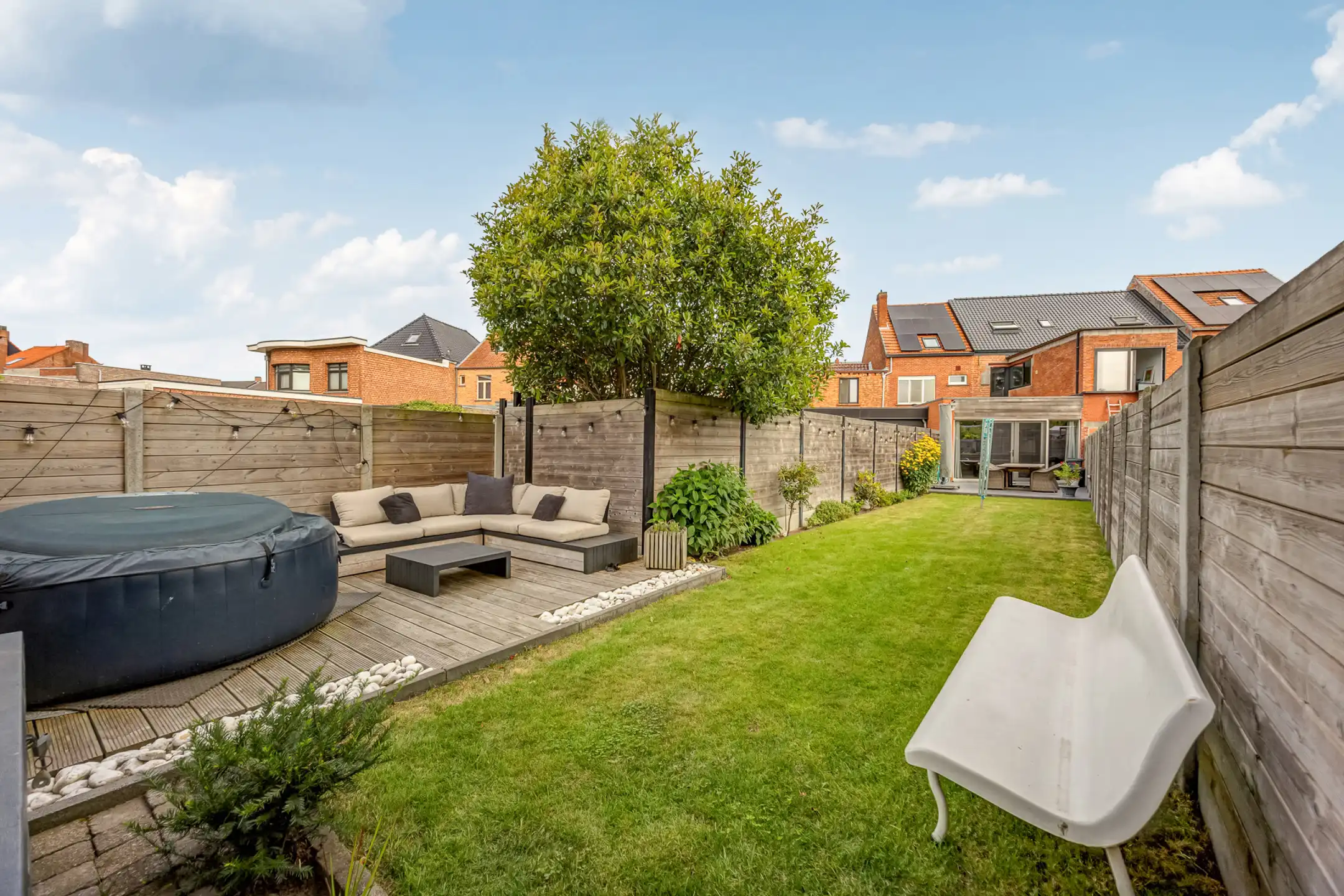 Gezinswoning met 4 slpks, tuin en garage te Turnhout. foto 10