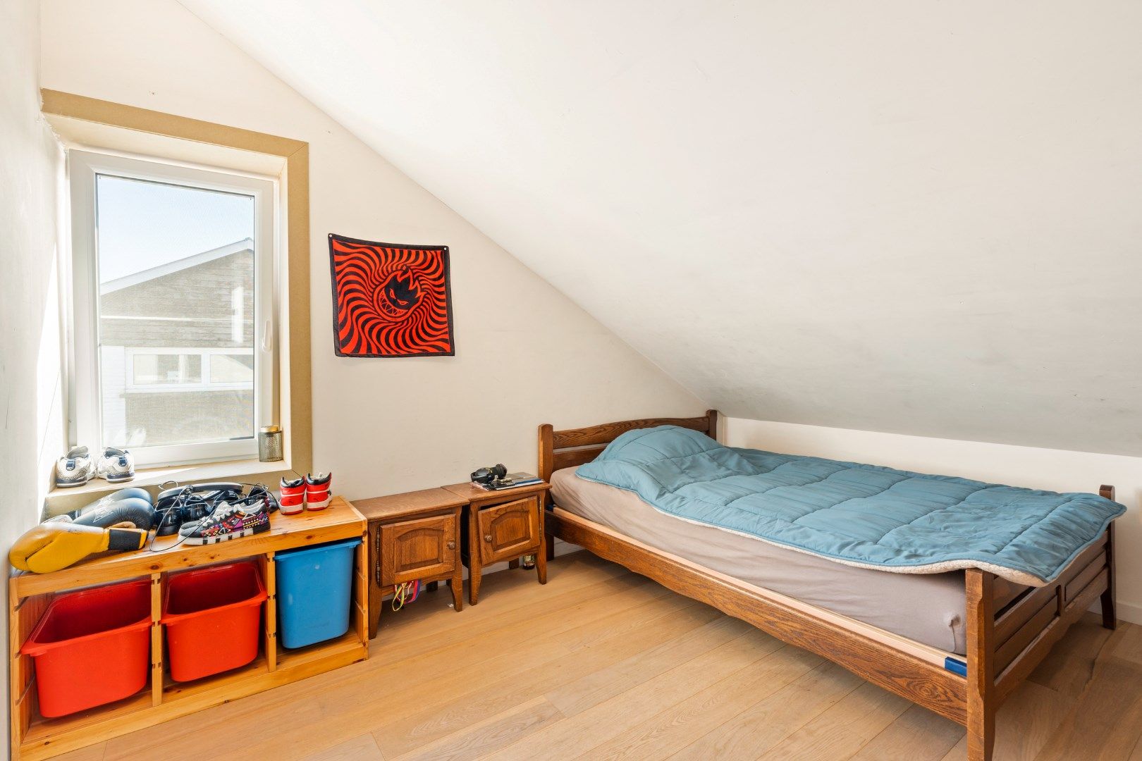 ALLEENSTAANDE WONING MET 5 SLPKS, 2 BADKAMERS, TUIN EN GARAGE foto 25