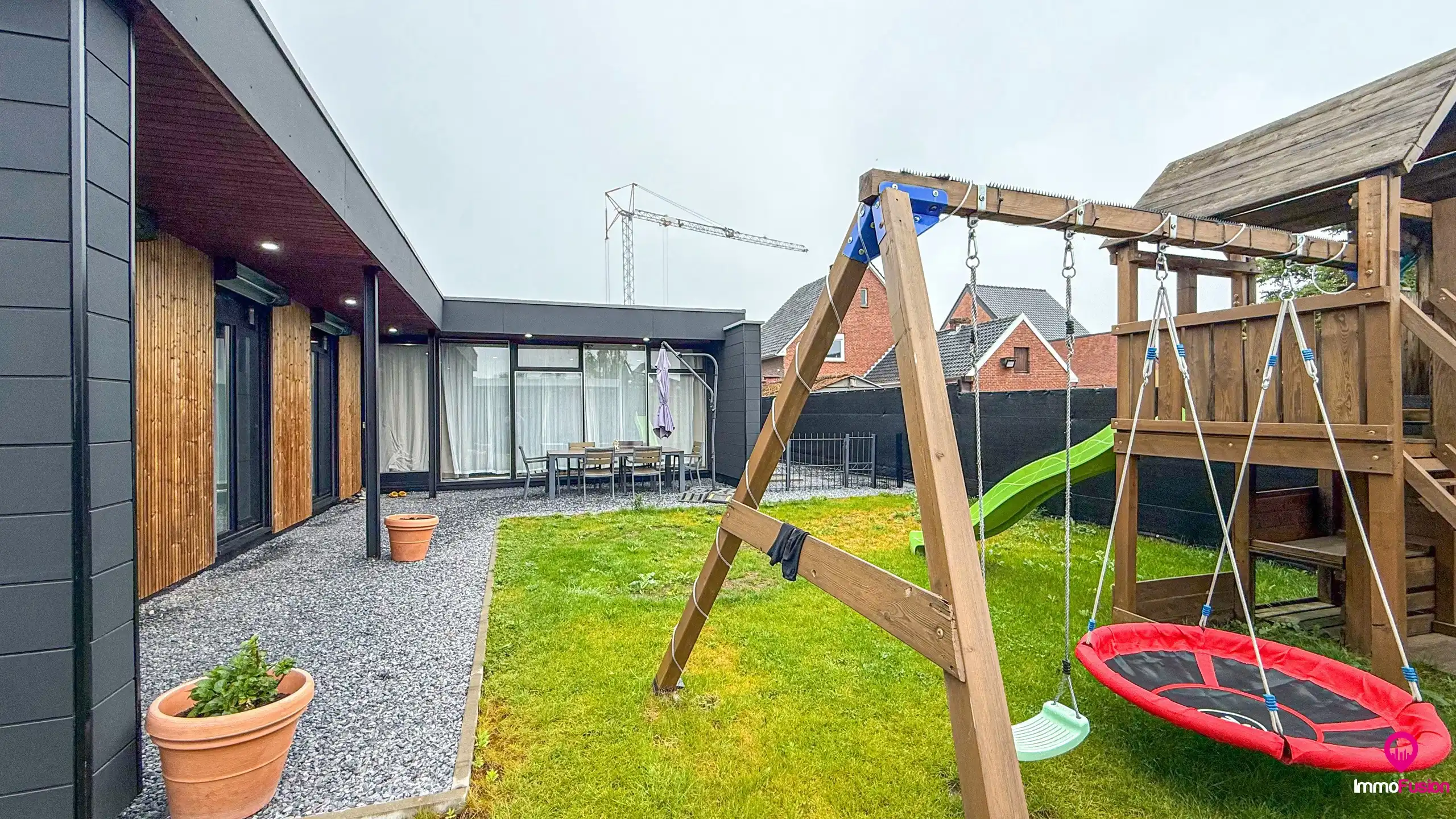 Gerenoveerde woning met 3 slaapkamers en ruime tuin! foto 32