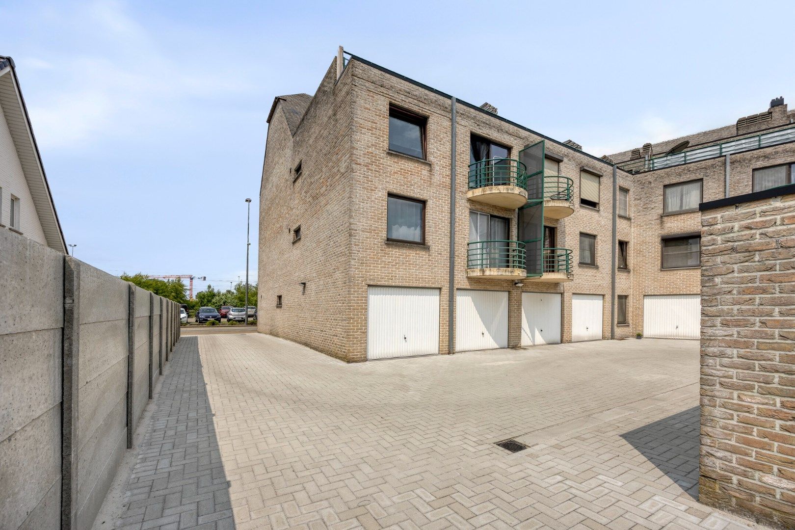 Goed onderhouden appartement met 2 slpks en garage in het centrum van Mol ! foto 20