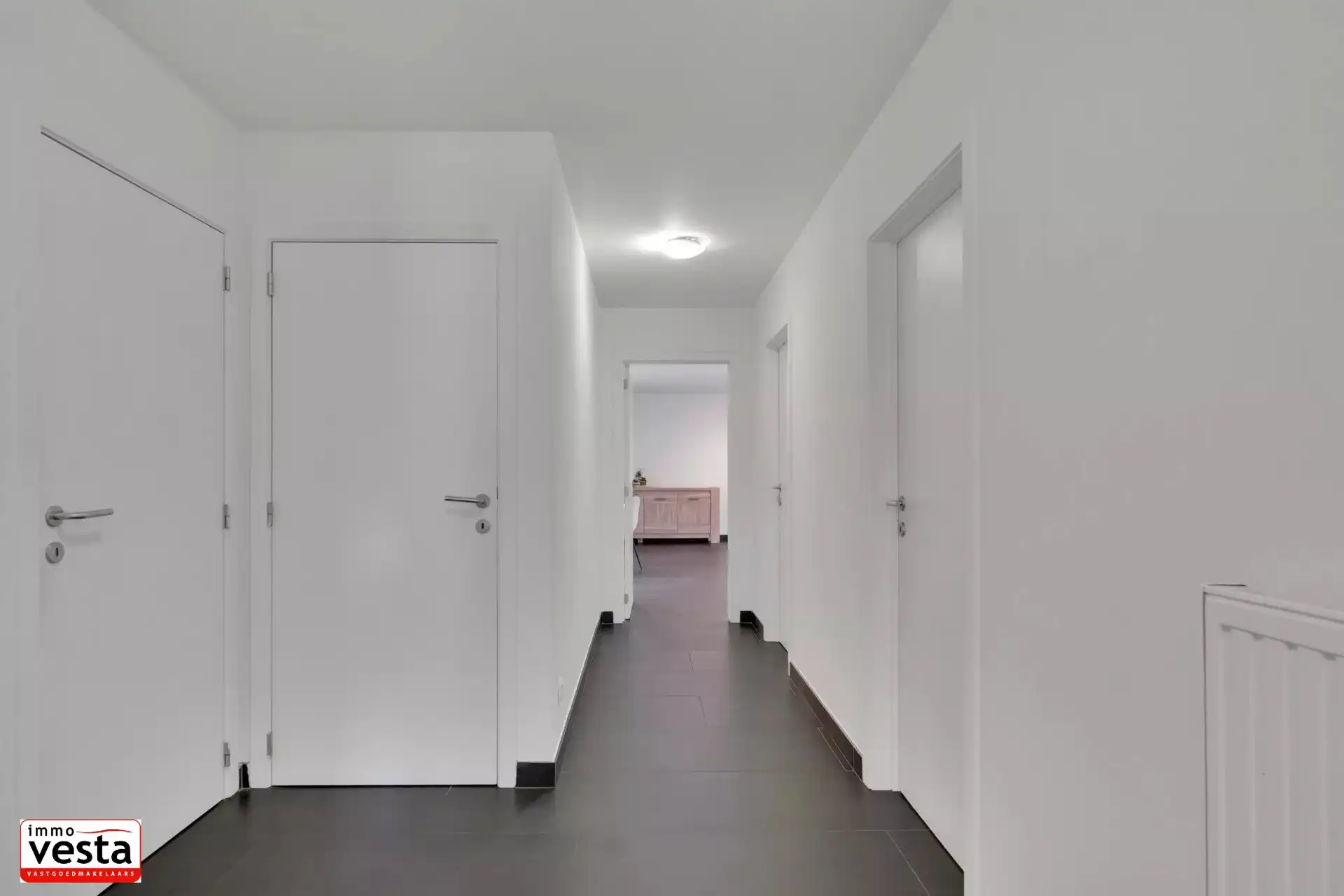 Modern appartement met 2 slaapkamers foto 21