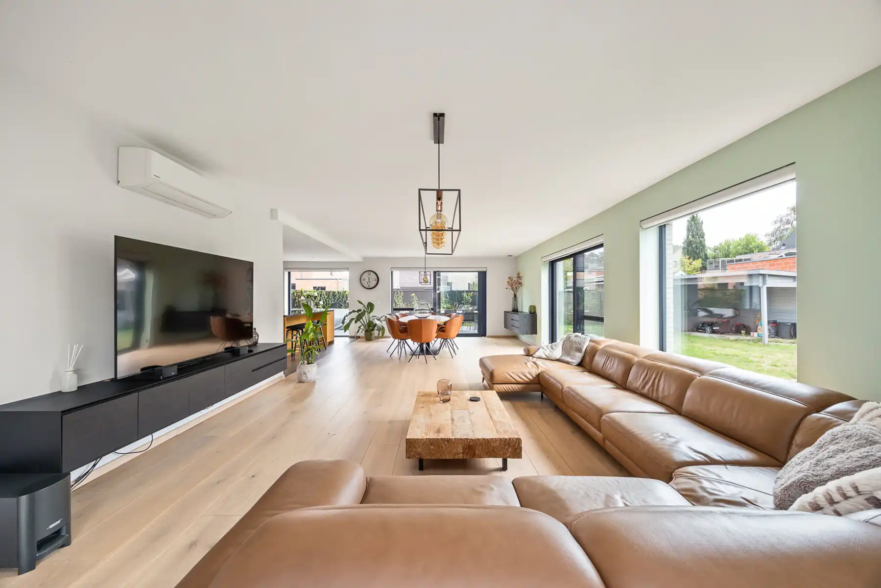 VILLA MET 4 SLAAPKAMERS, 2 BADKAMERS EN KWALITATIEF MAATWERK IN GOOREIND-WUUSTWEZEL TE KOOP foto 4