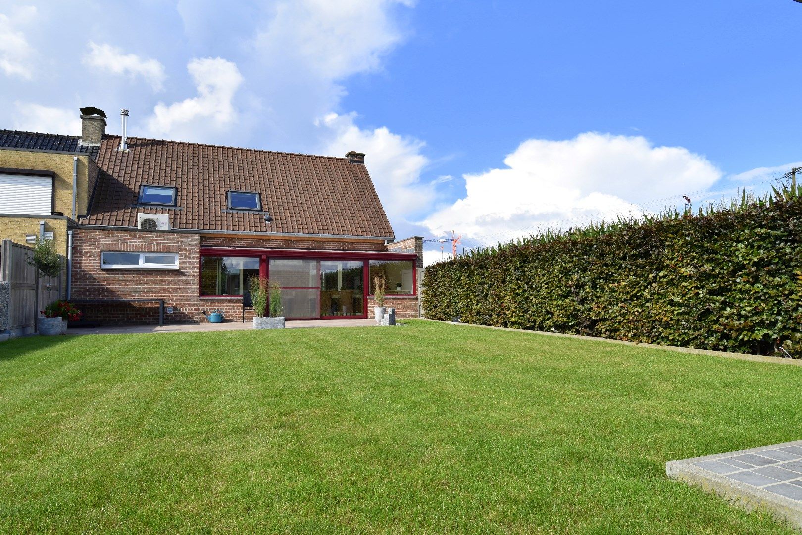 Unieke 4-slaapkamer woning omgeven door rust en natuur te koop in Gullegem foto 15