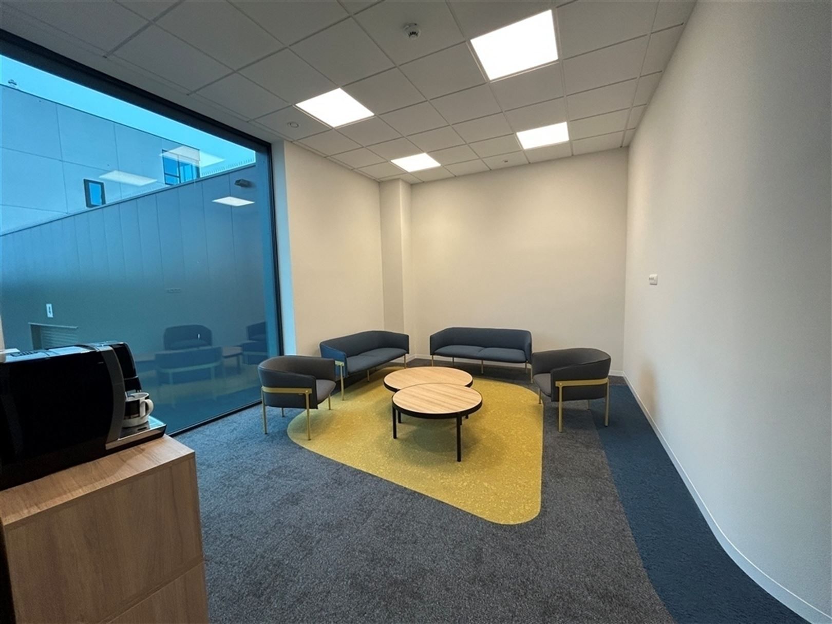 Kantoorgebouw foto 11