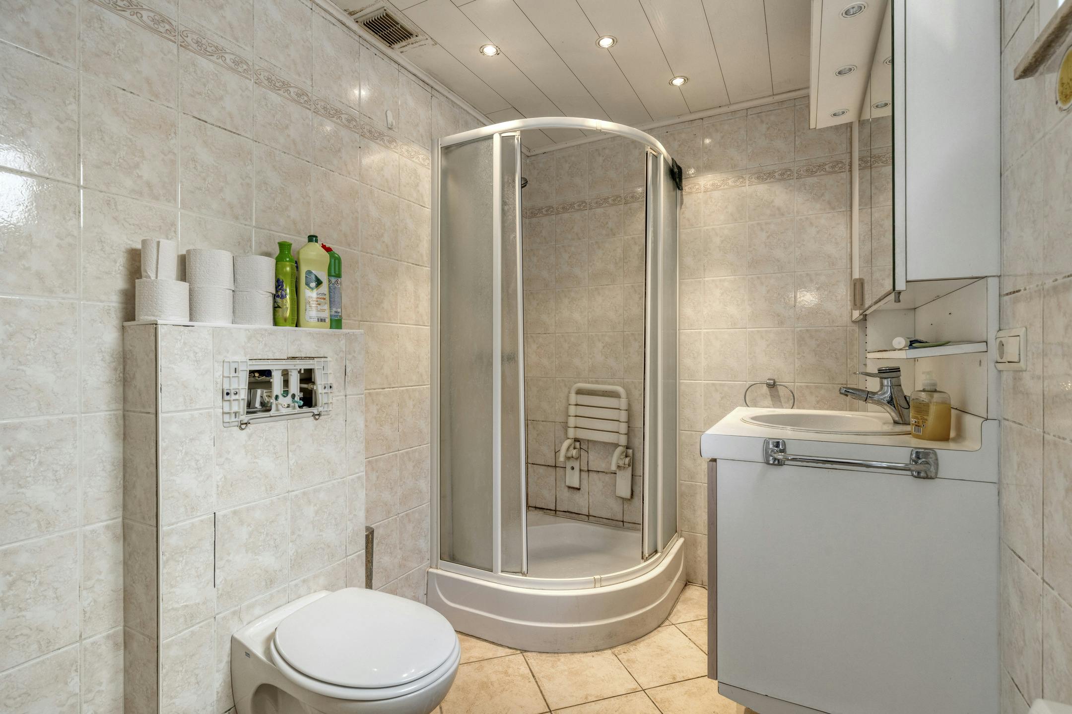 Rijwoning met 3 slaapkamers en terras te koop in centrum Brugge foto 6