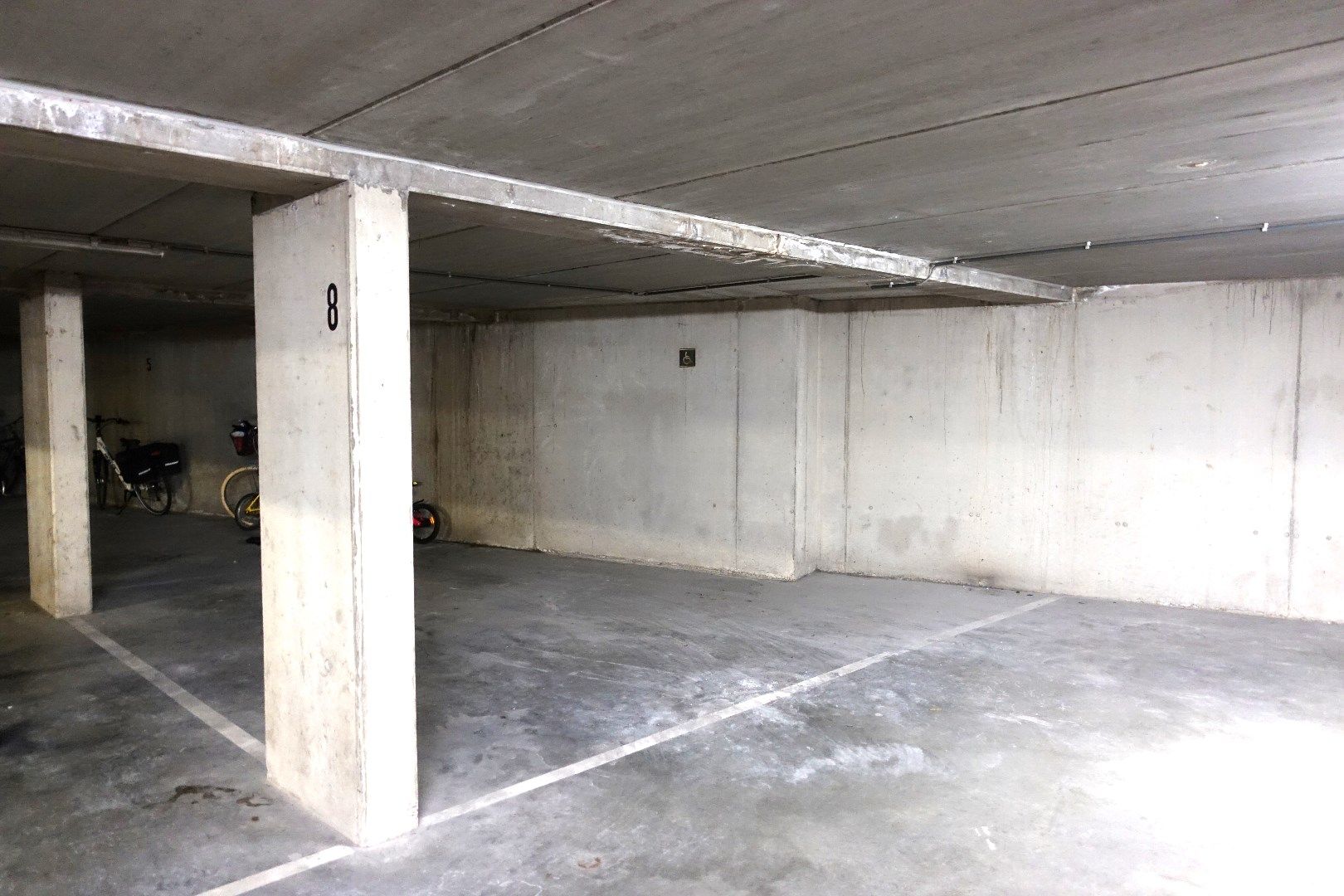 Goed gelegen handelspand op commerciële ligging te Lichtervelde foto 14