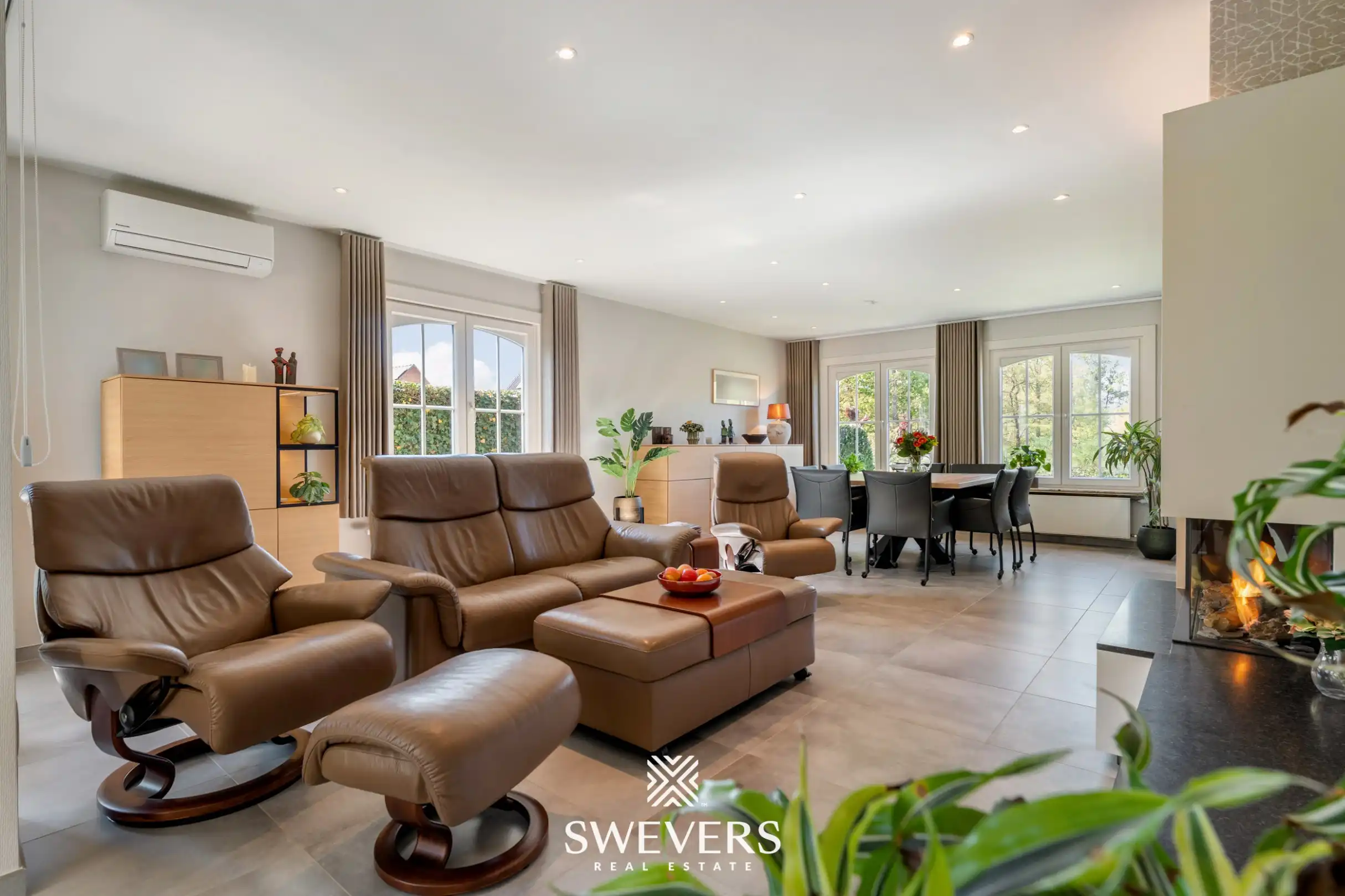 Ruime, instapklare woning op een perceel van 10a74 in het groene Helchteren foto 4