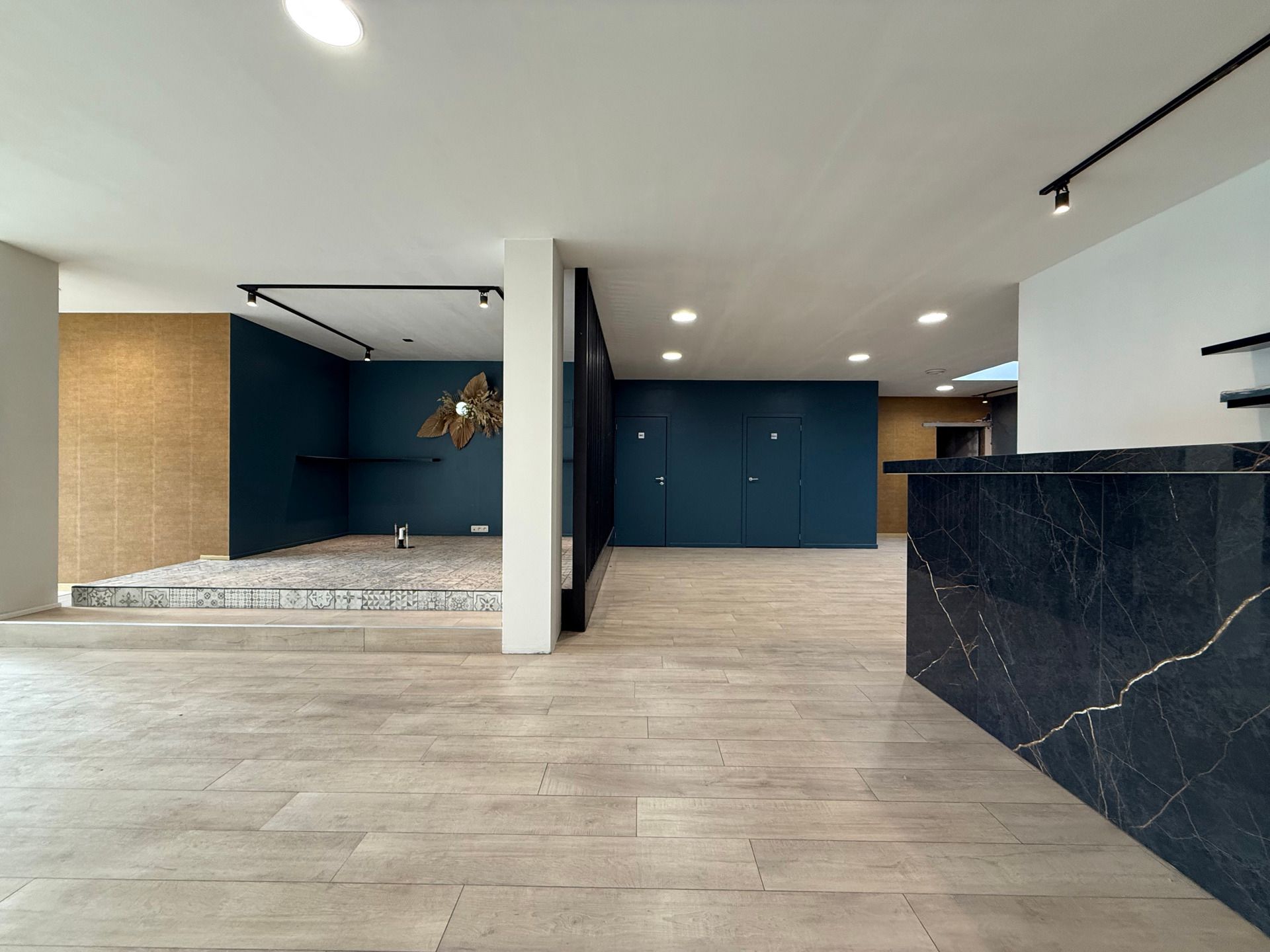 Modern multifunctioneel kantoor vlak naast de schelde foto 4