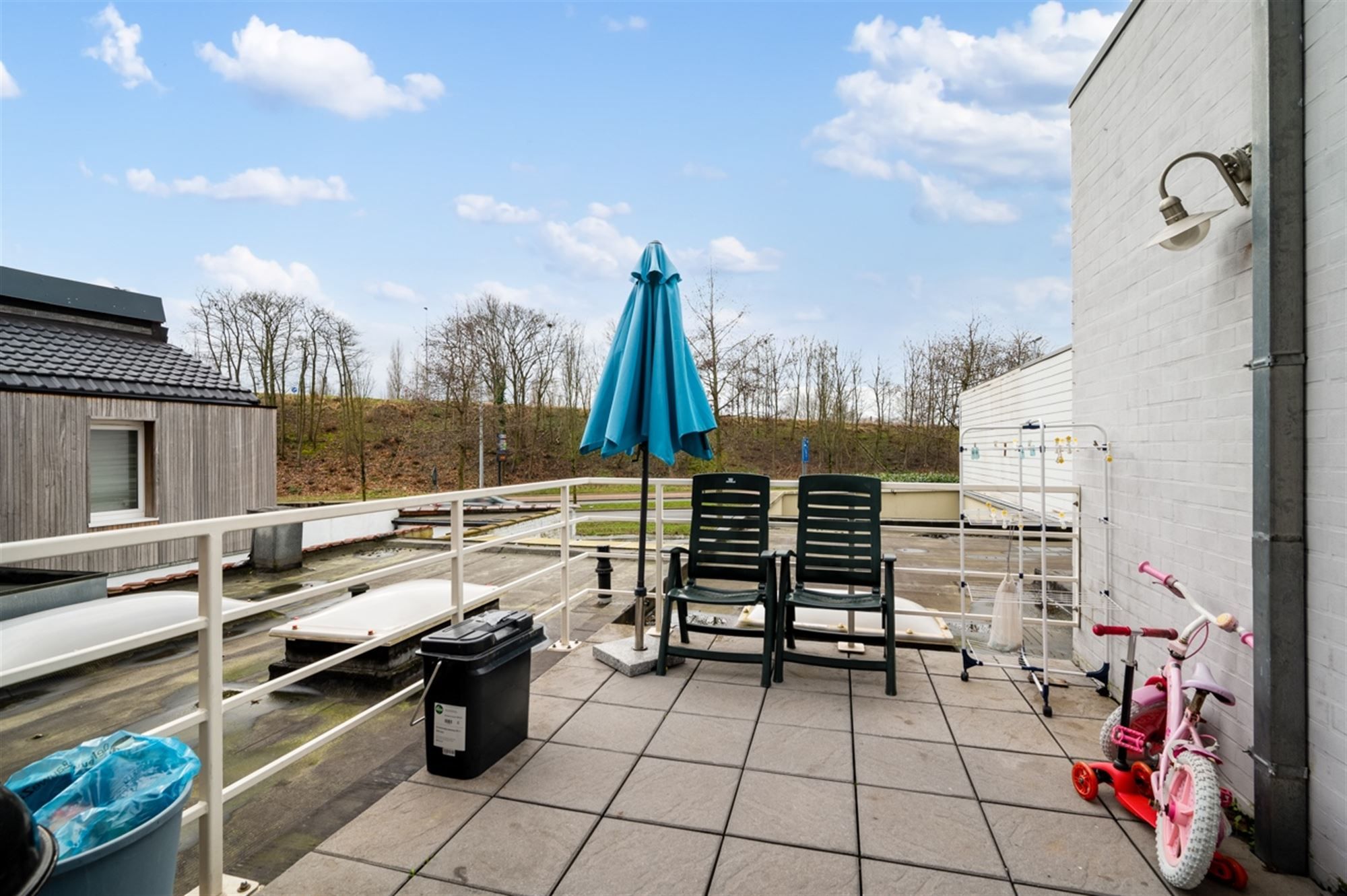 Duplex-appartement met 2 slaapkamers en ruim terras. foto 6