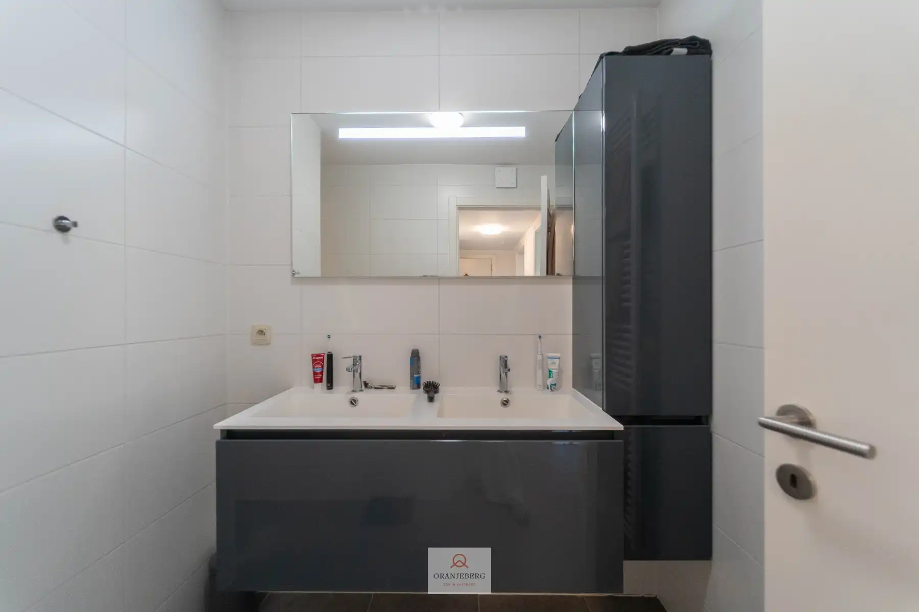 Gelijkvloers 2 slaapkamerappartement met ruime tuin foto 18