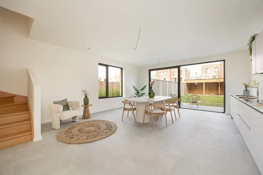 Nieuwbouwwoning onder registratie op toplocatie foto 2