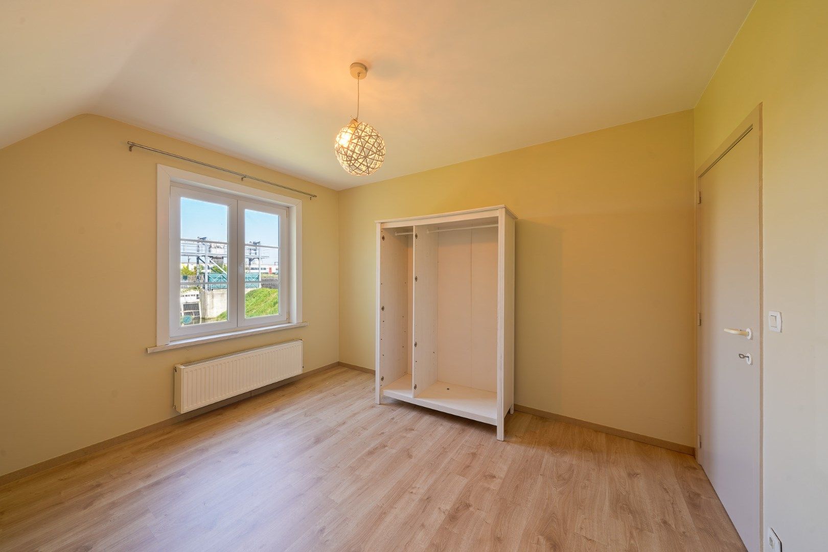 Instapklare halfopen bebouwing met 3 slaapkamers in Oostende foto 13