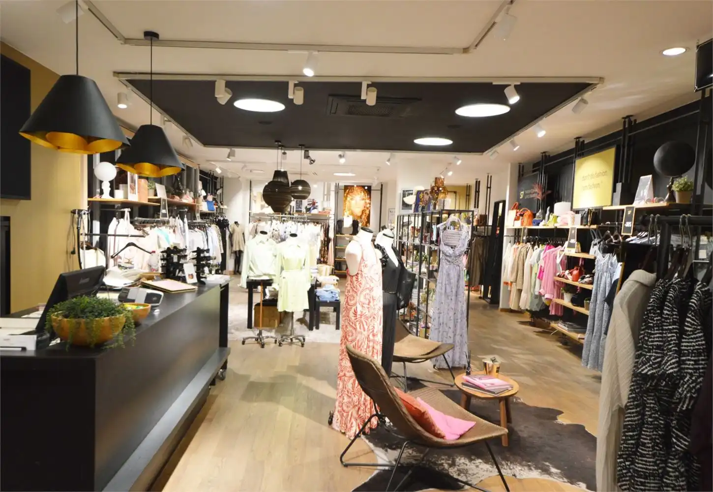 INSTAPKLAAR COMMERCIEEL PAND foto 3