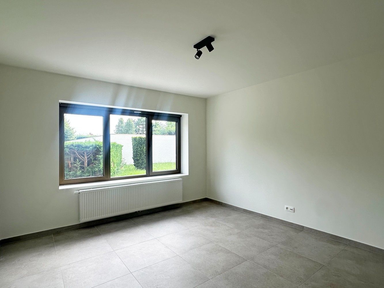 Prachtig ruim gelijkvloers appartement met 4 slaapkamers & tuin in Lier! foto 12