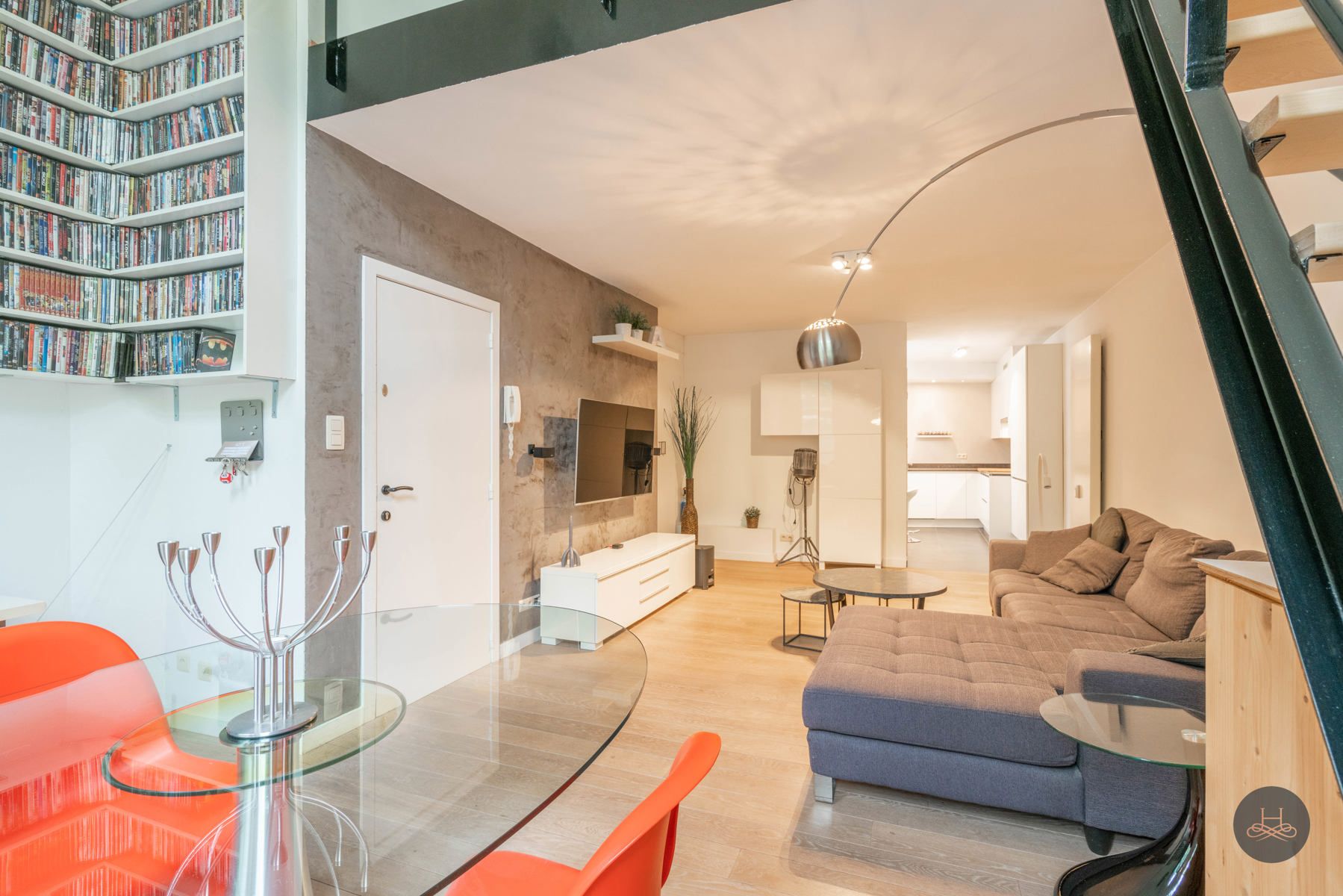Lichtrijke duplex met terras op toplocatie foto 4