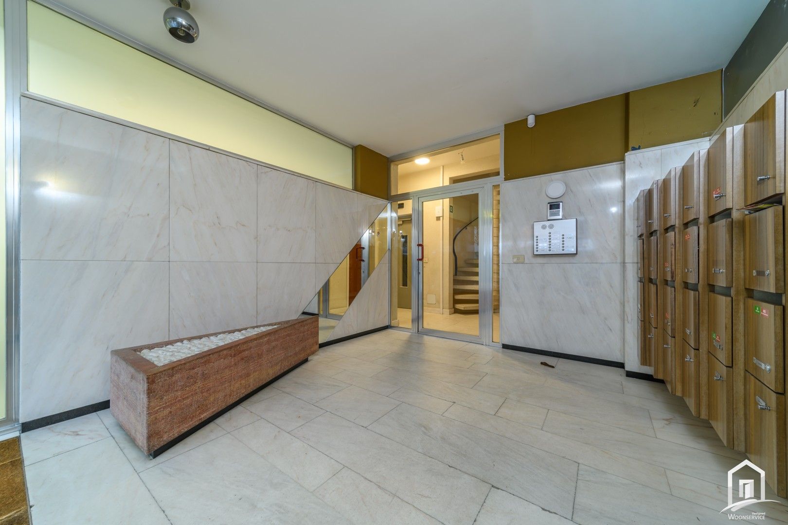 Instapklaar stadsappartement te Aalst foto 3