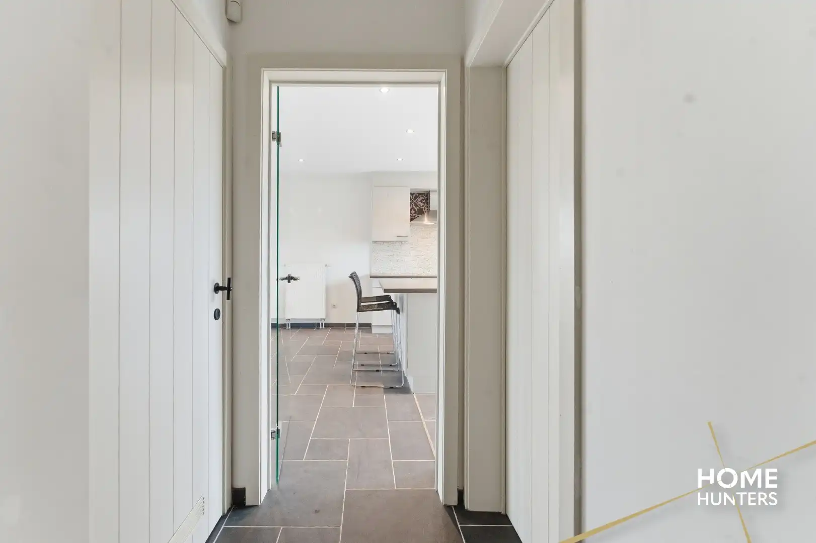 Stijlvol duplex appartement met 3 slaapkamers in hartje Kortemark! foto 2