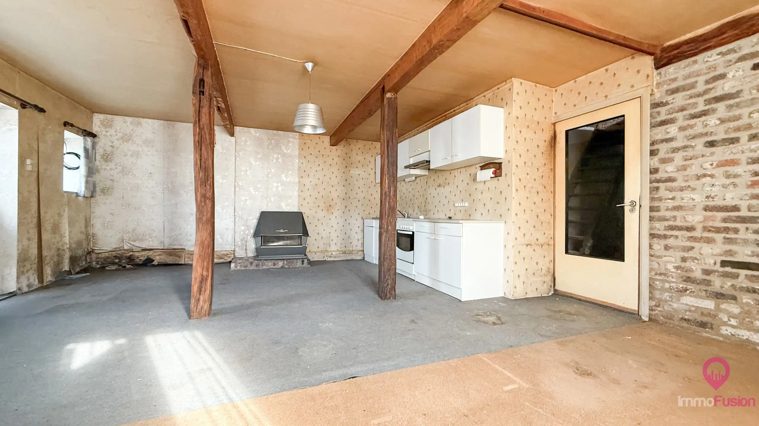 Te renoveren woning gelegen op een doodlopende straat! foto 12