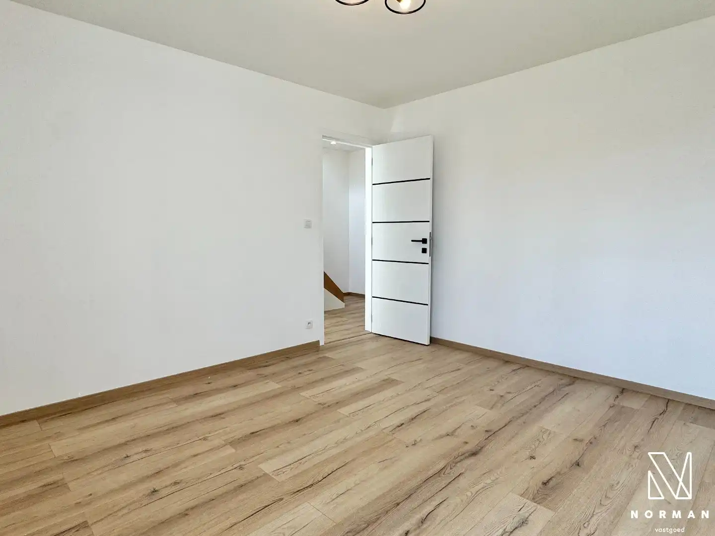 Grote woning met 4kamers, 2 badkamers,... foto 18