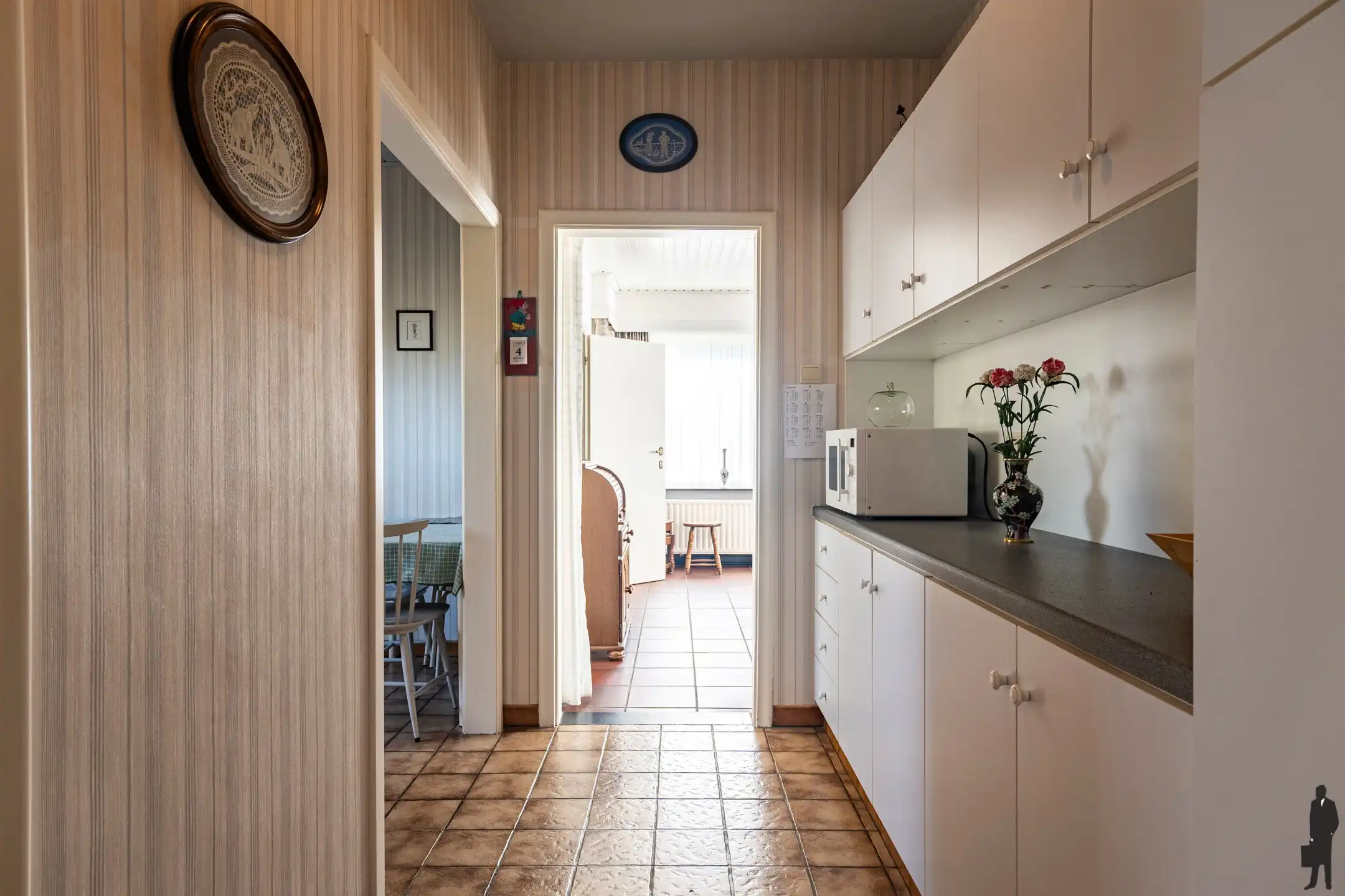 Landelijk gelegen zonevreemde woning met groot bijgebouw te Minderhout foto 9