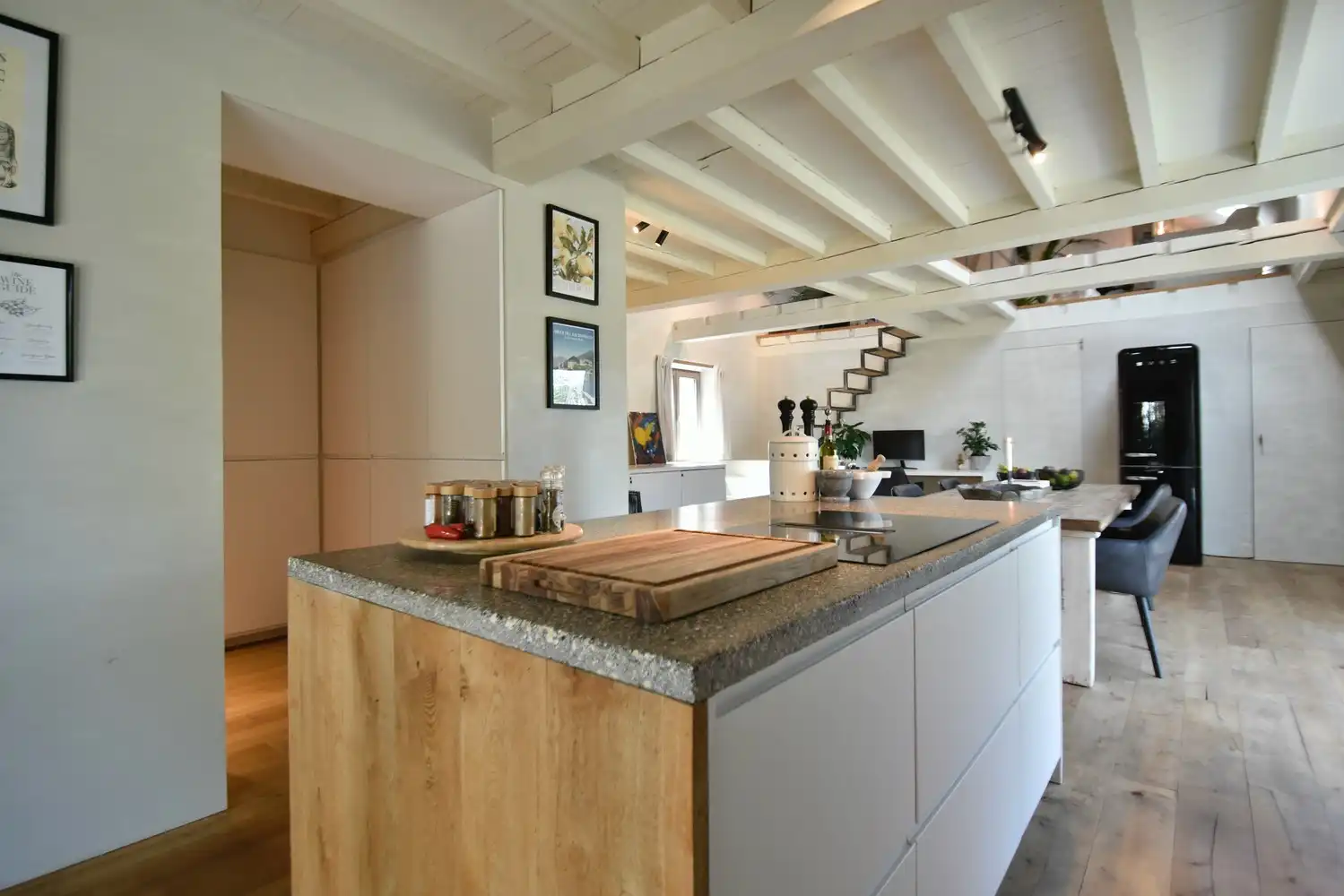 Unieke designloft op een gunstige locatie te Lanaken-Gellik foto 4