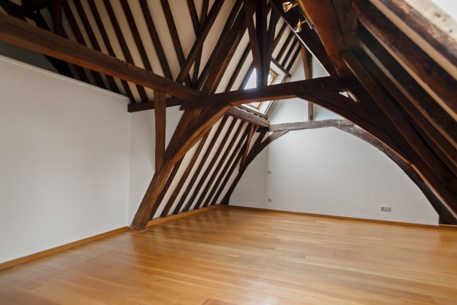 Unieke, lichtrijke loftduplex in het historisch centrum van Lier foto 28