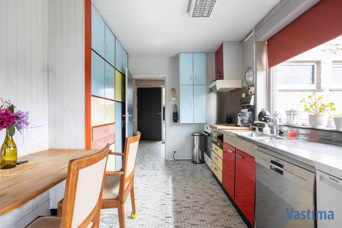 Modernistische Villa met zwembad in een oase van groen foto 20