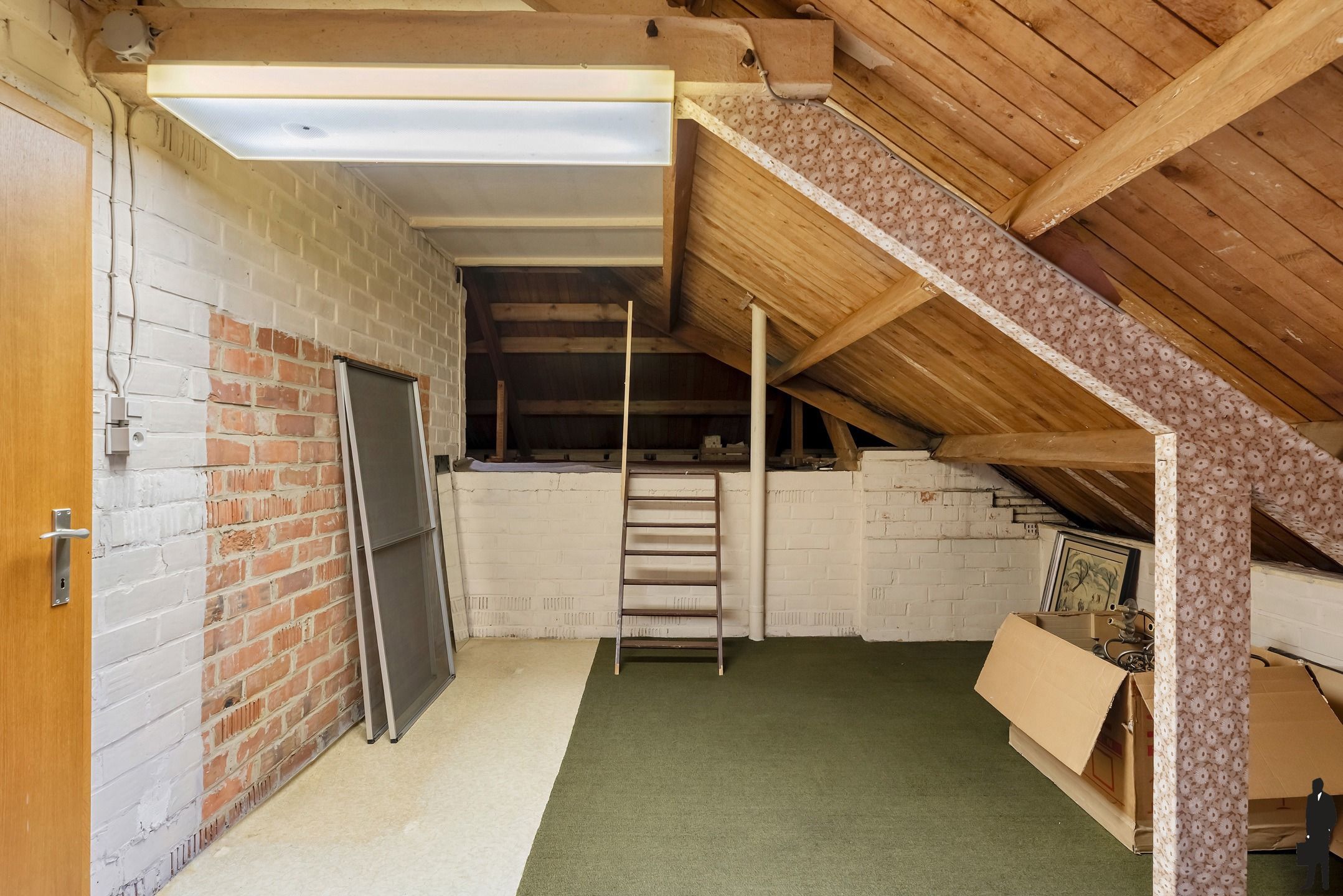 Ruime en rustig gelegen villa (341 m²) met 5 slk op een mooi perceel van 942 m². foto 22