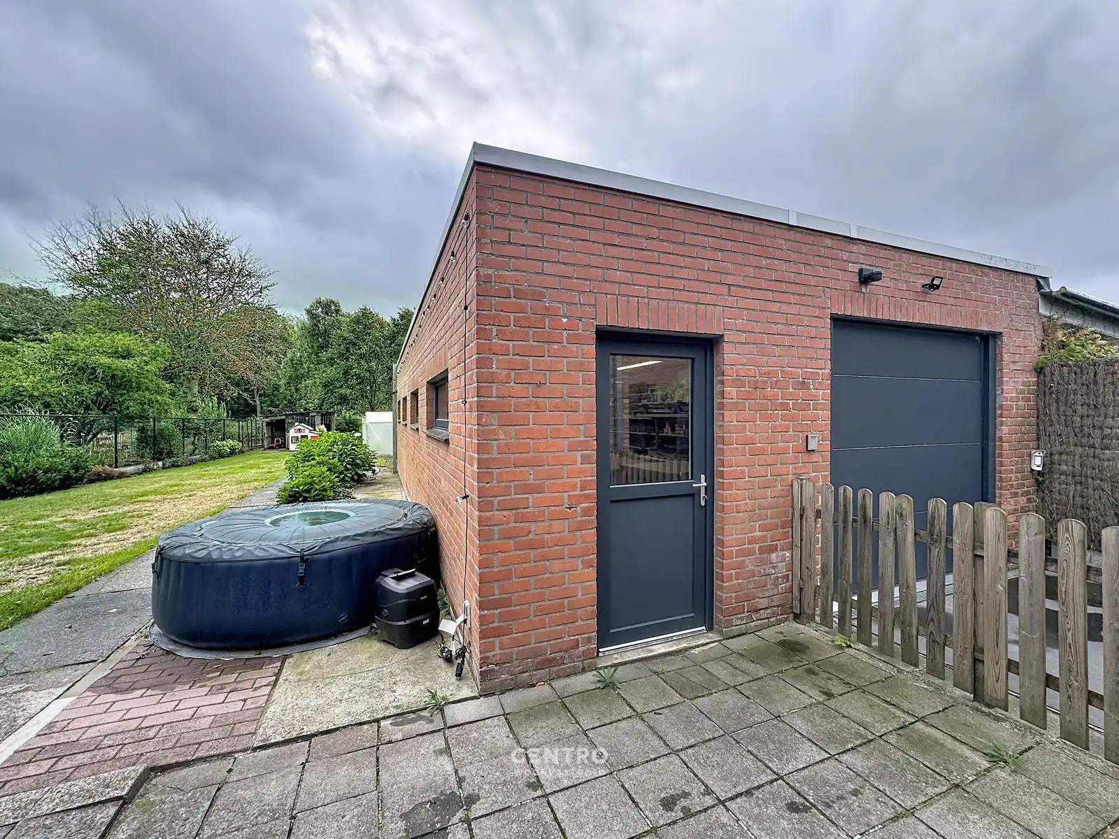 GERENOVEERDE VILLA  met 5 slpks, opslagruimte en ZUIDgerichte tuin! foto 30