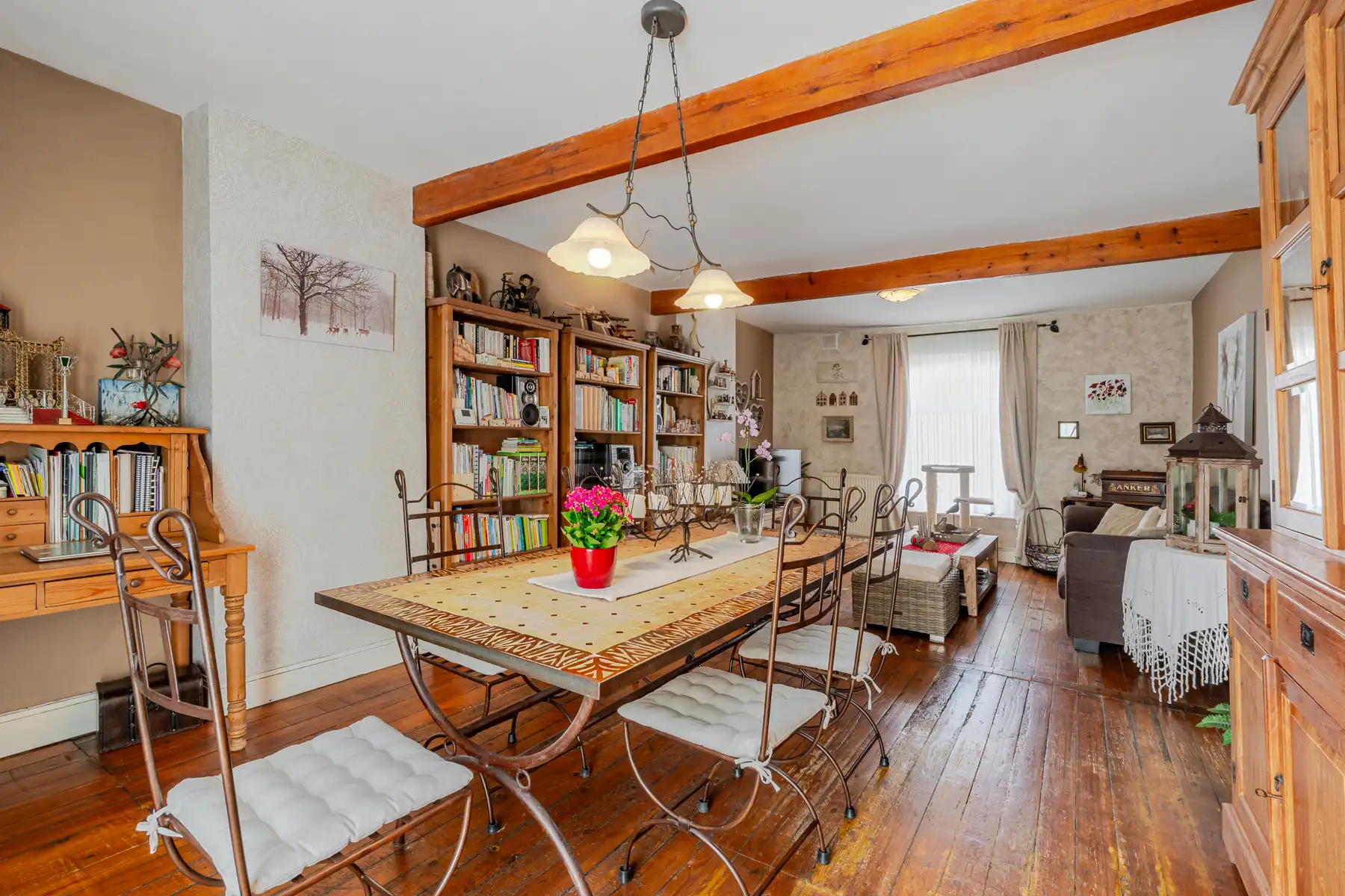 Gezinswoning met spectaculair dakterras & veel mogelijkheden foto 12