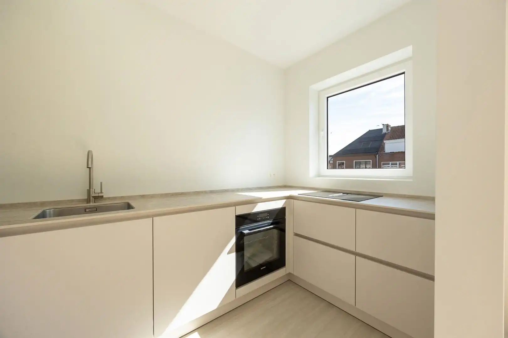 Prachtig afgewerkt 2-slaapkamer appartement foto 6