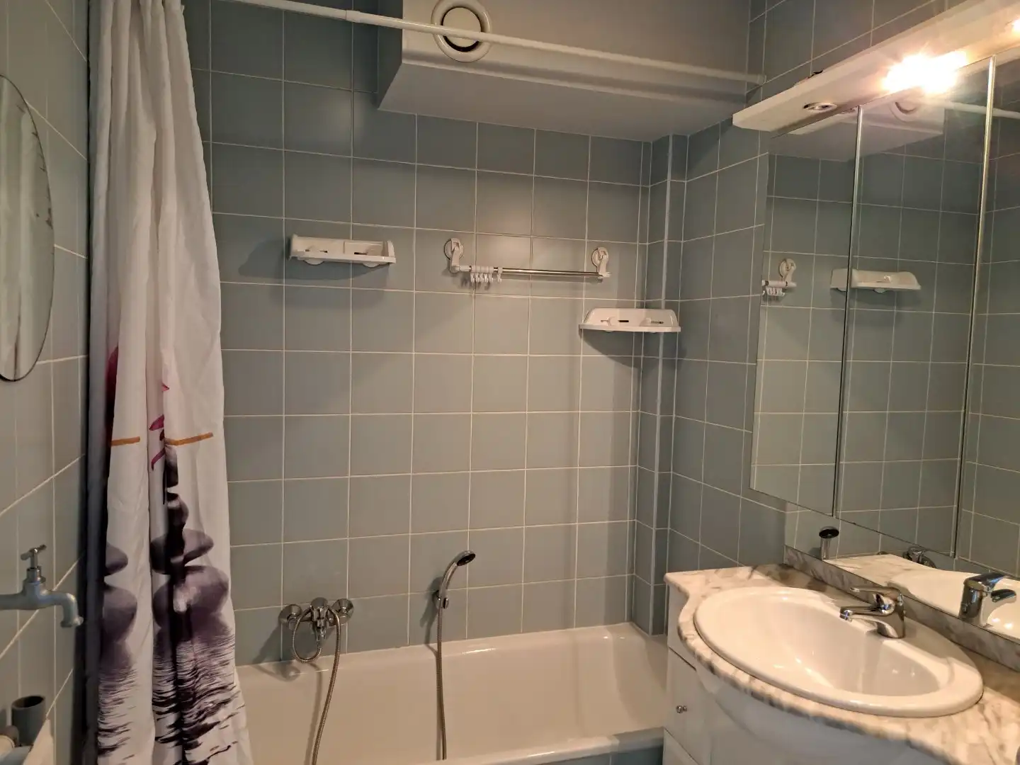 MODERN 2 SLAAPKAMERAPPARTEMENT MET ZIJDELINGS ZEEZICHT foto 5