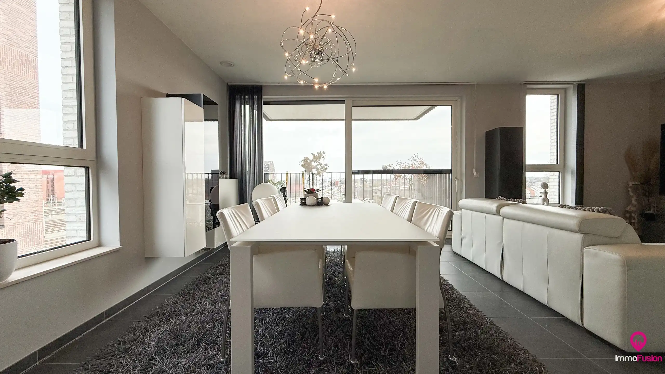 Modern appartement , bemeubeld met vrij uitzicht en parkeerplaats! foto 7