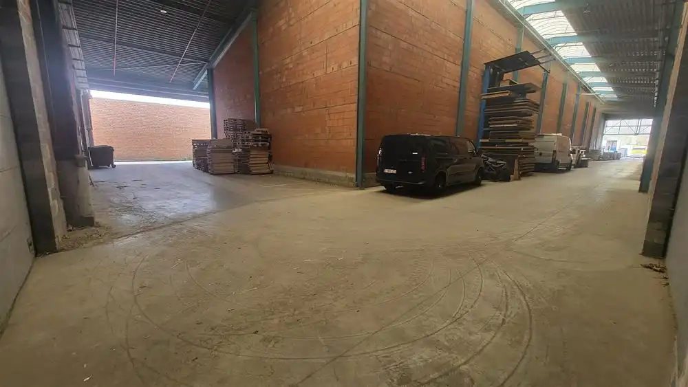 Opslag + kantoor + parking te Deurne foto 5