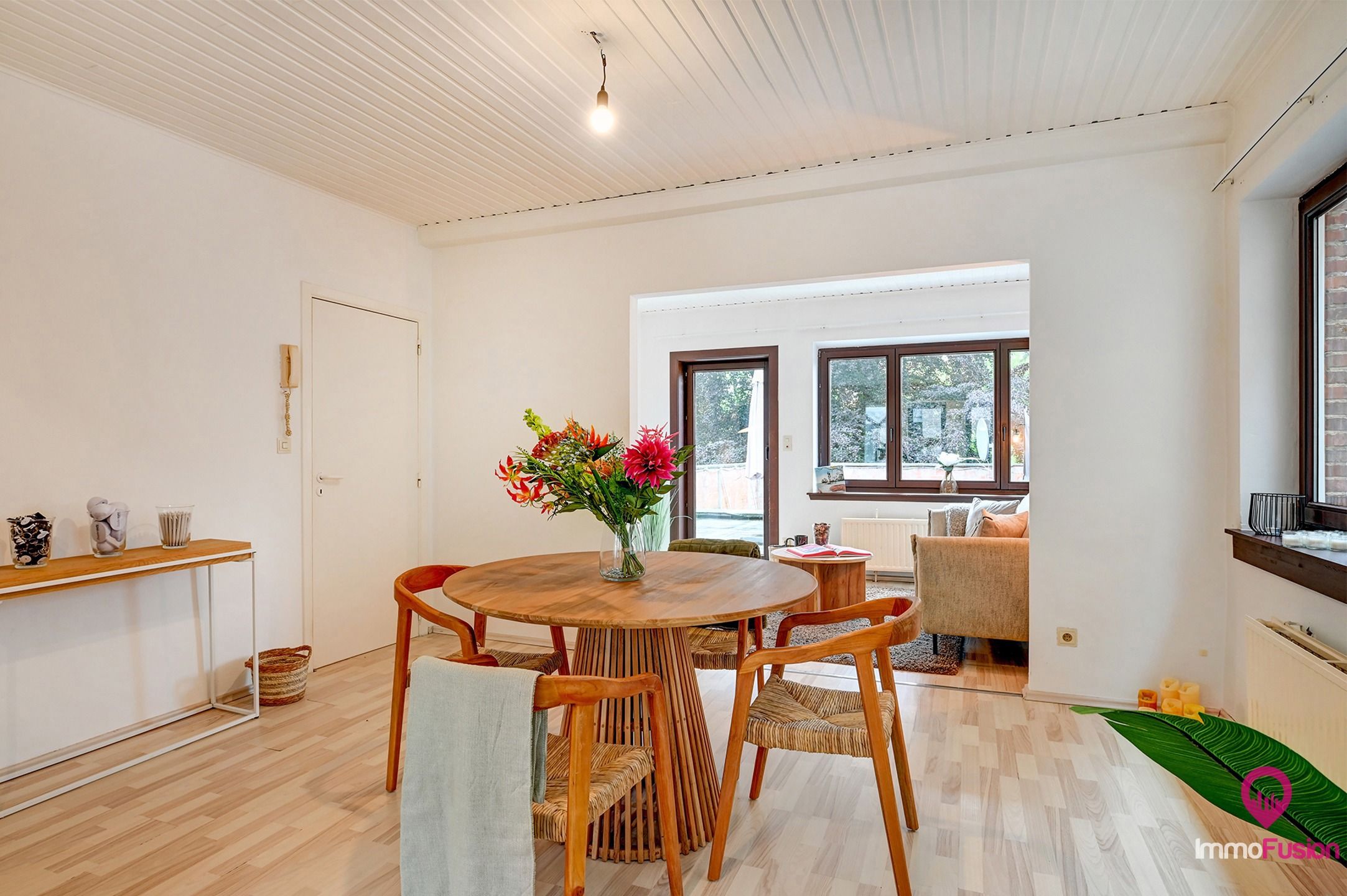 Gezellige duplex met 2 slpkm en terras in centrum Heusden! foto 6