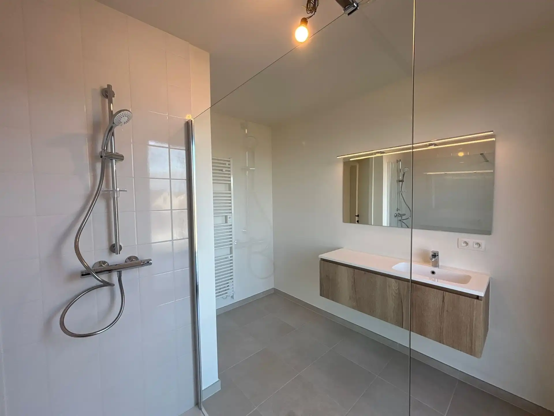 Modern duplex-appartement met private tuin en ruime terrassen in Asse! foto 24