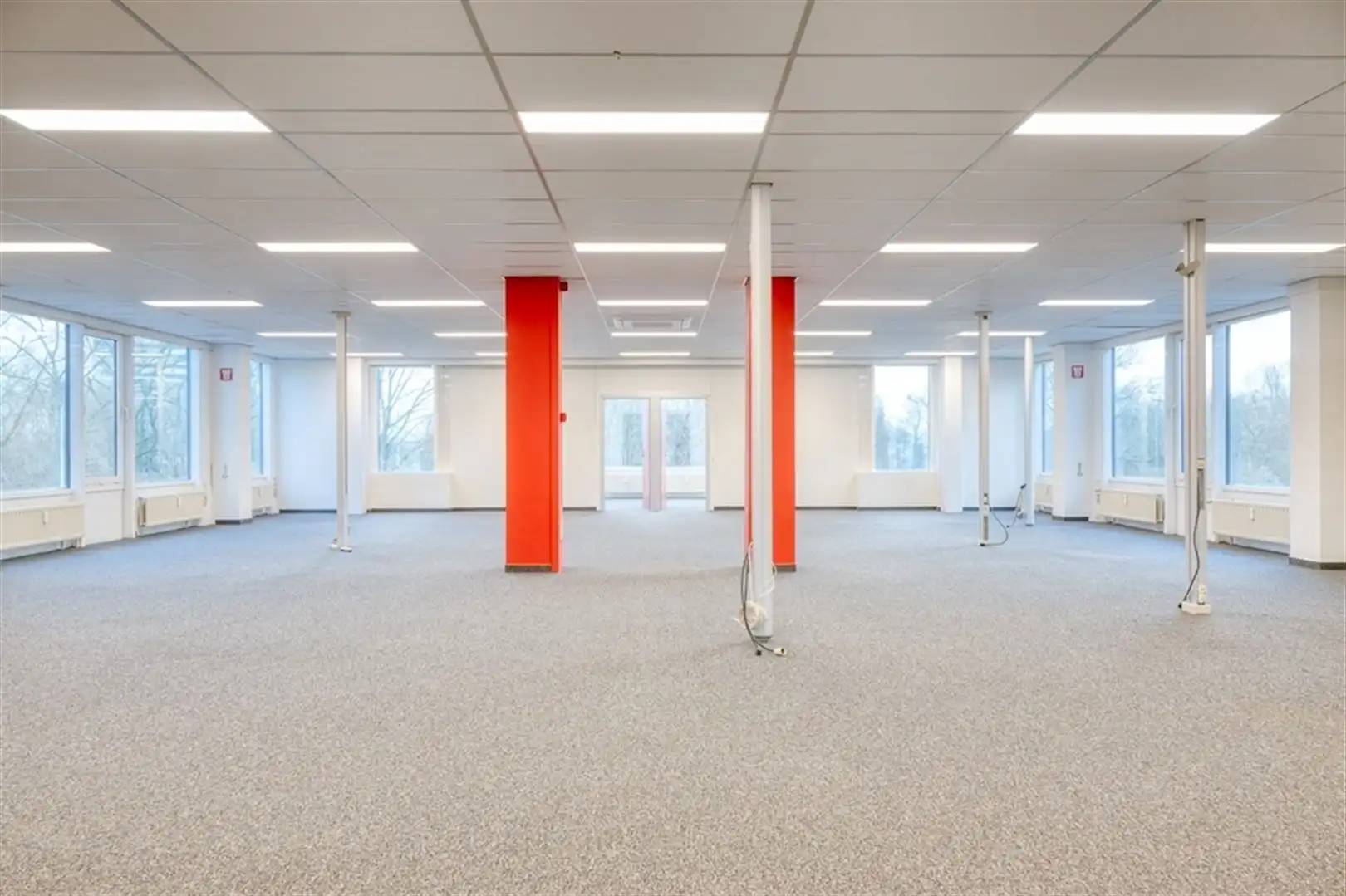 Gelegen aan het klaverblad (E40/E17) foto 14