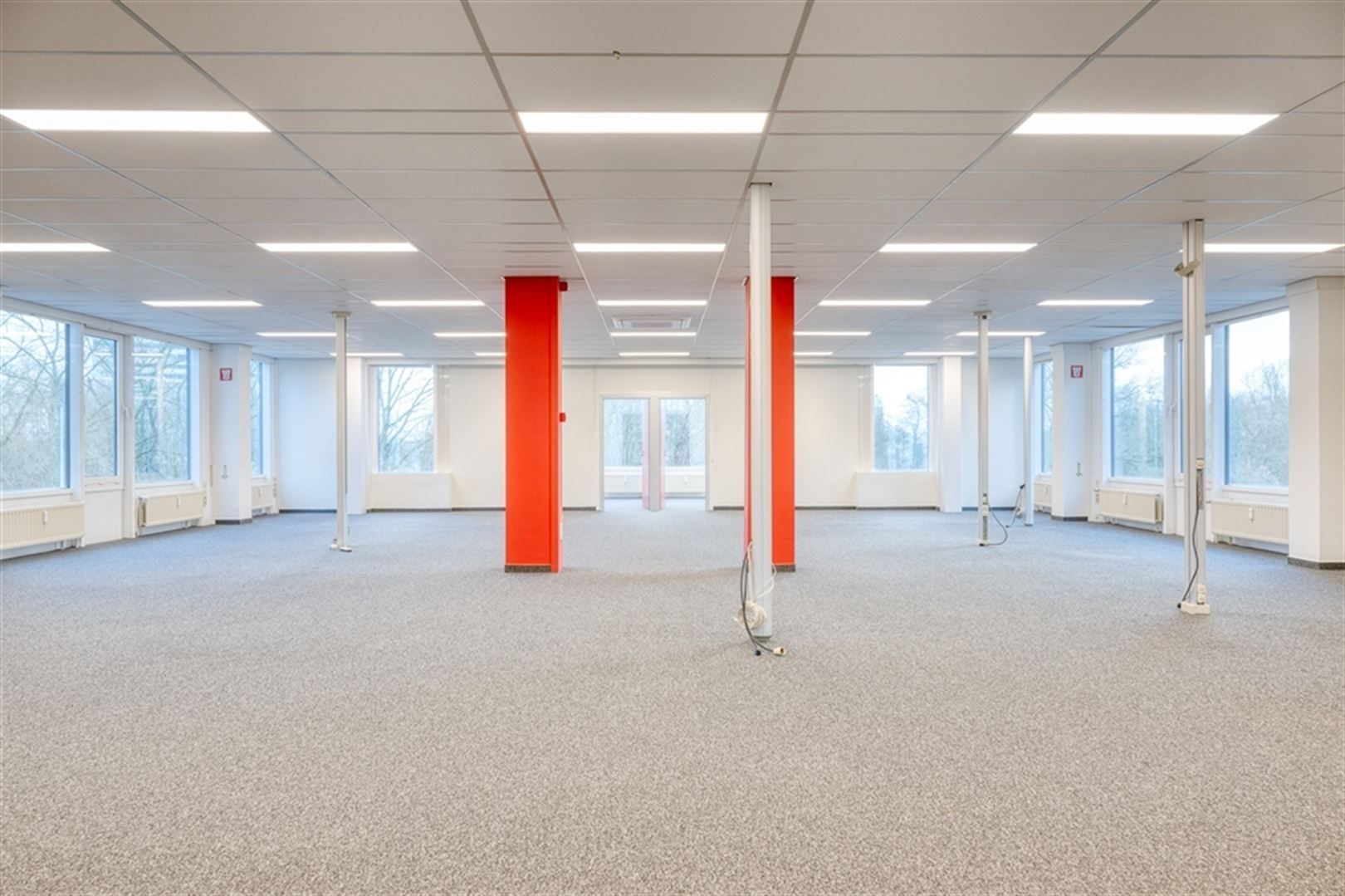 Gelegen aan het klaverblad (E40/E17) foto 14