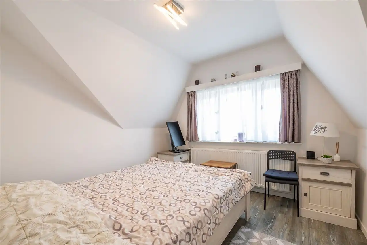 villastijl,vernieuwd in 2018, label D, mooi perceel foto 17