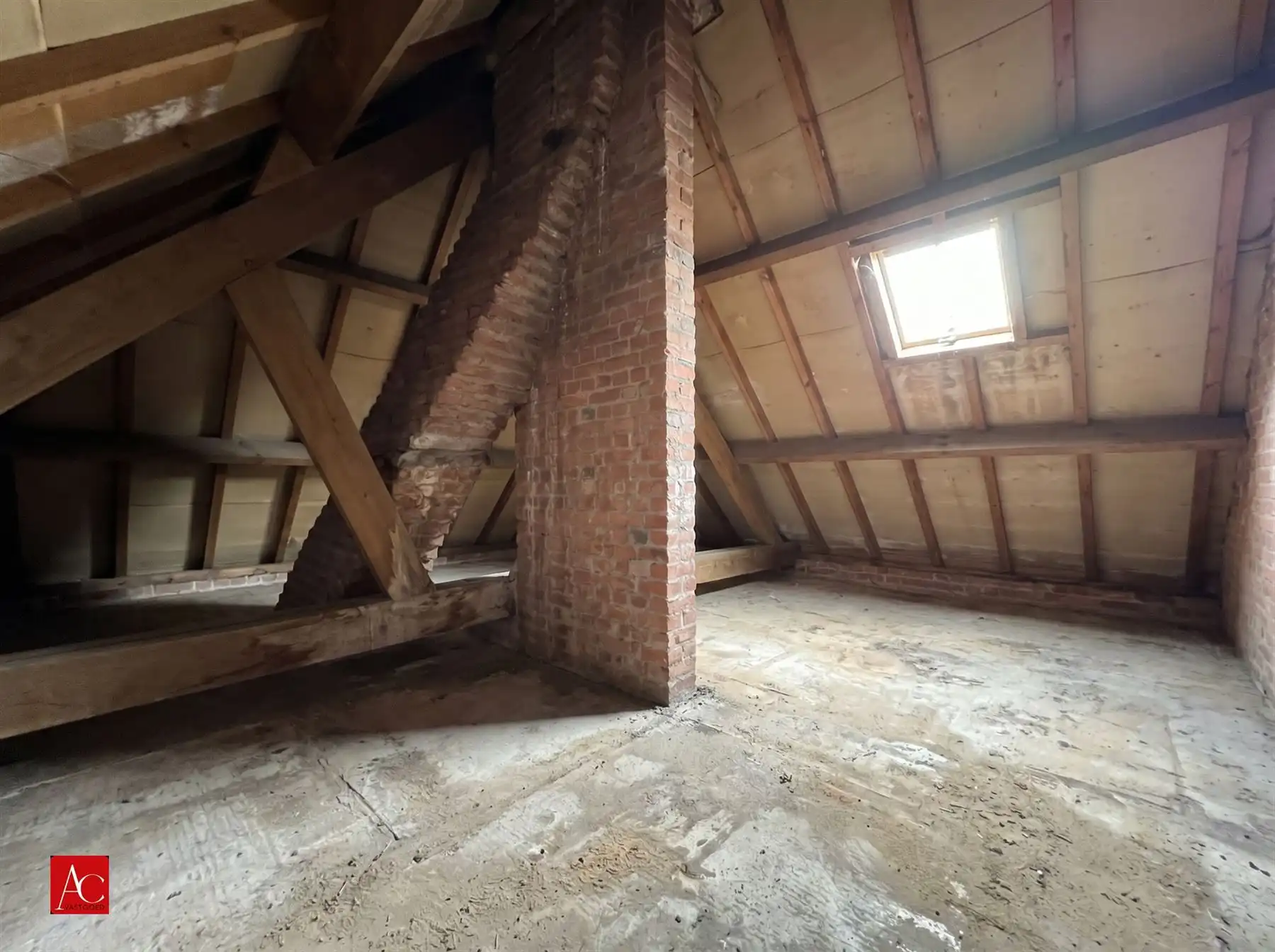 Degelijke renovatiewoning te Stekene foto 27