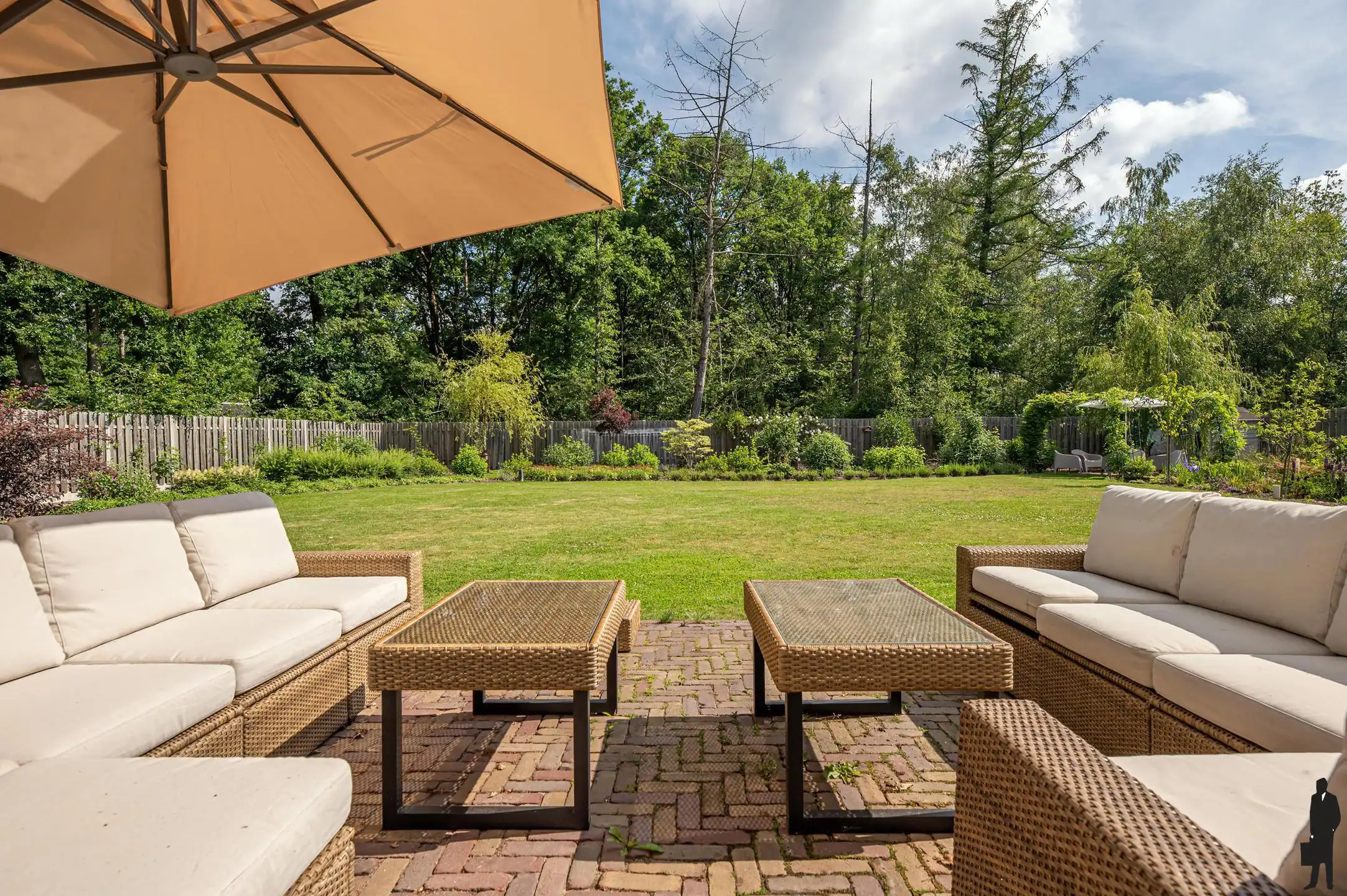 Villa in Engelse stijl op perceel van 1.989m² foto 18