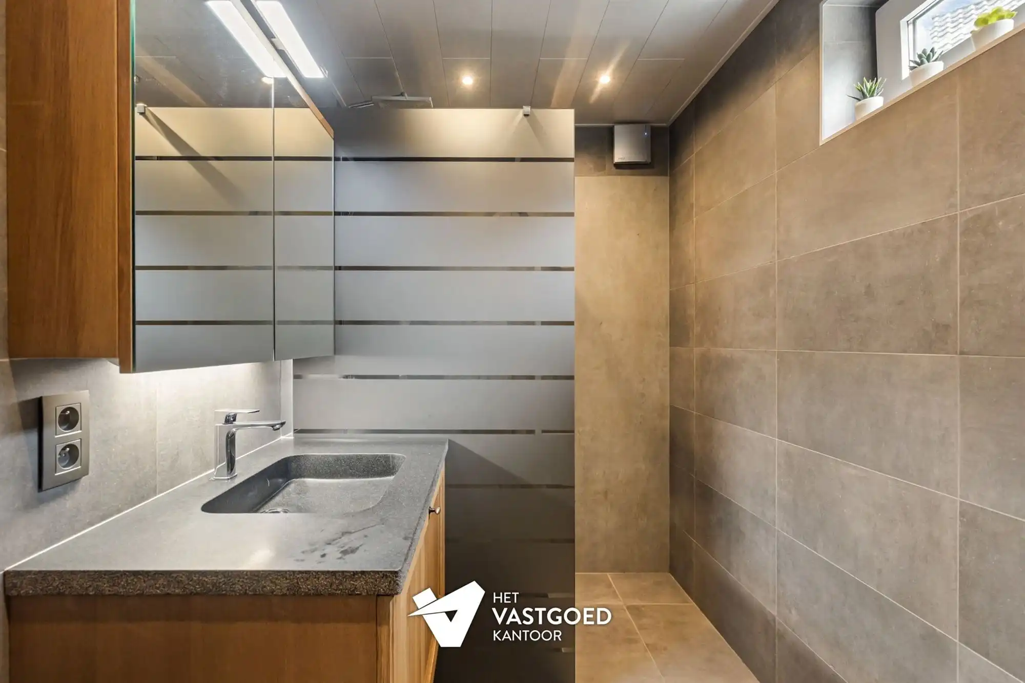 PERFECT ONDERHOUDEN INSTAPKLARE WONING MET 4 SLAAPKAMERS OP EEN PERCEEL VAN 8A 19CA TE LEOPOLDSBURG foto 17