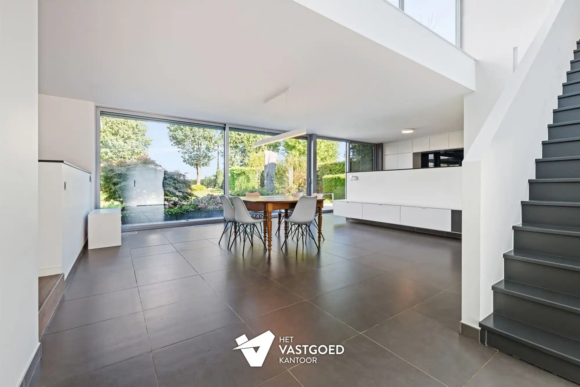 RUIME, RECENTE WONING OP TOP-LIGGING! foto 11