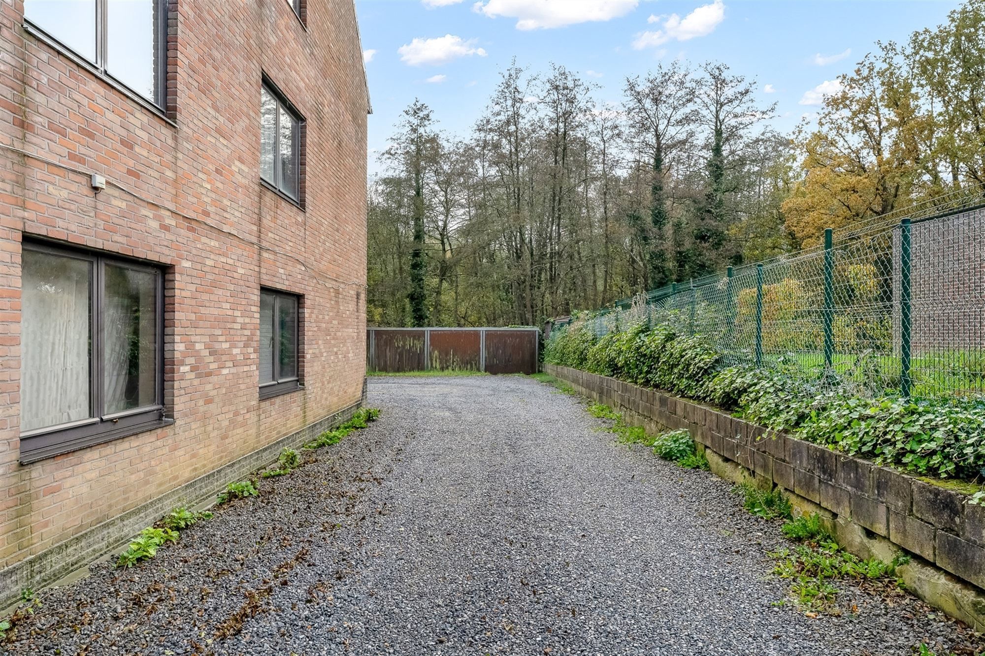 GELIJKVLOERS 2 SLAAPKAMER APPARTEMENT VAN 88M² MET GARAGE. IDEALE OPBRENGSTEIGENDOM! foto 11