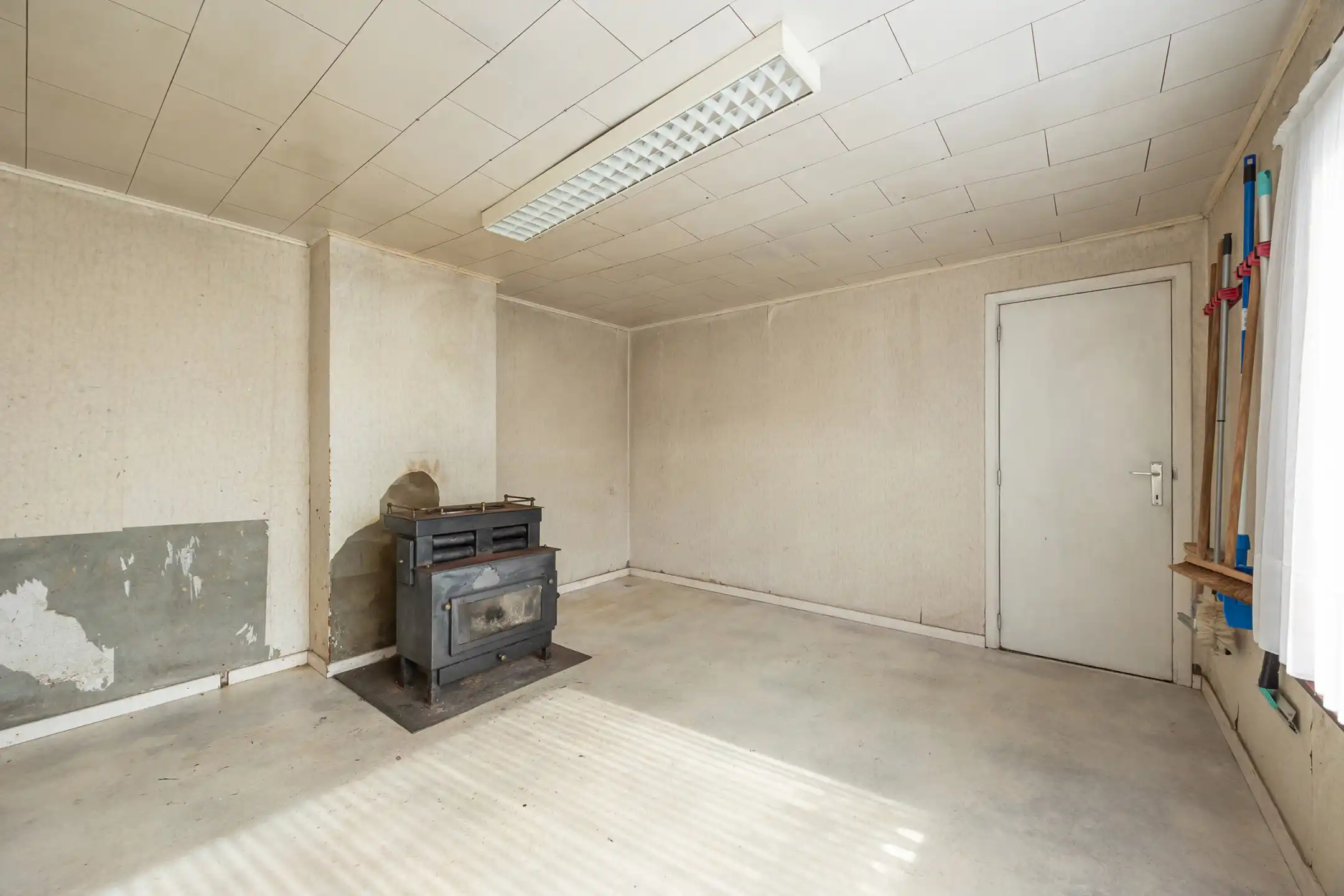 Te renoveren laagbouwwoning met 3 slpk te centrum Lichtaart! foto 22