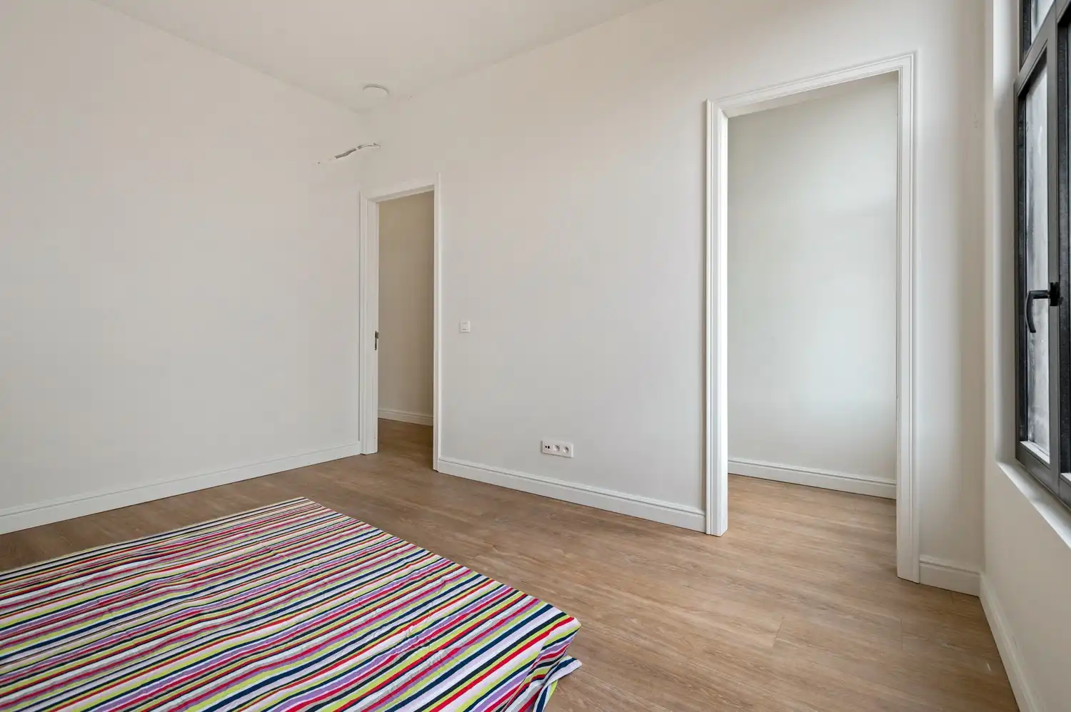 Volledig gerenoveerde woning met 3 slaapkamers op centrale ligging te Lier foto 12